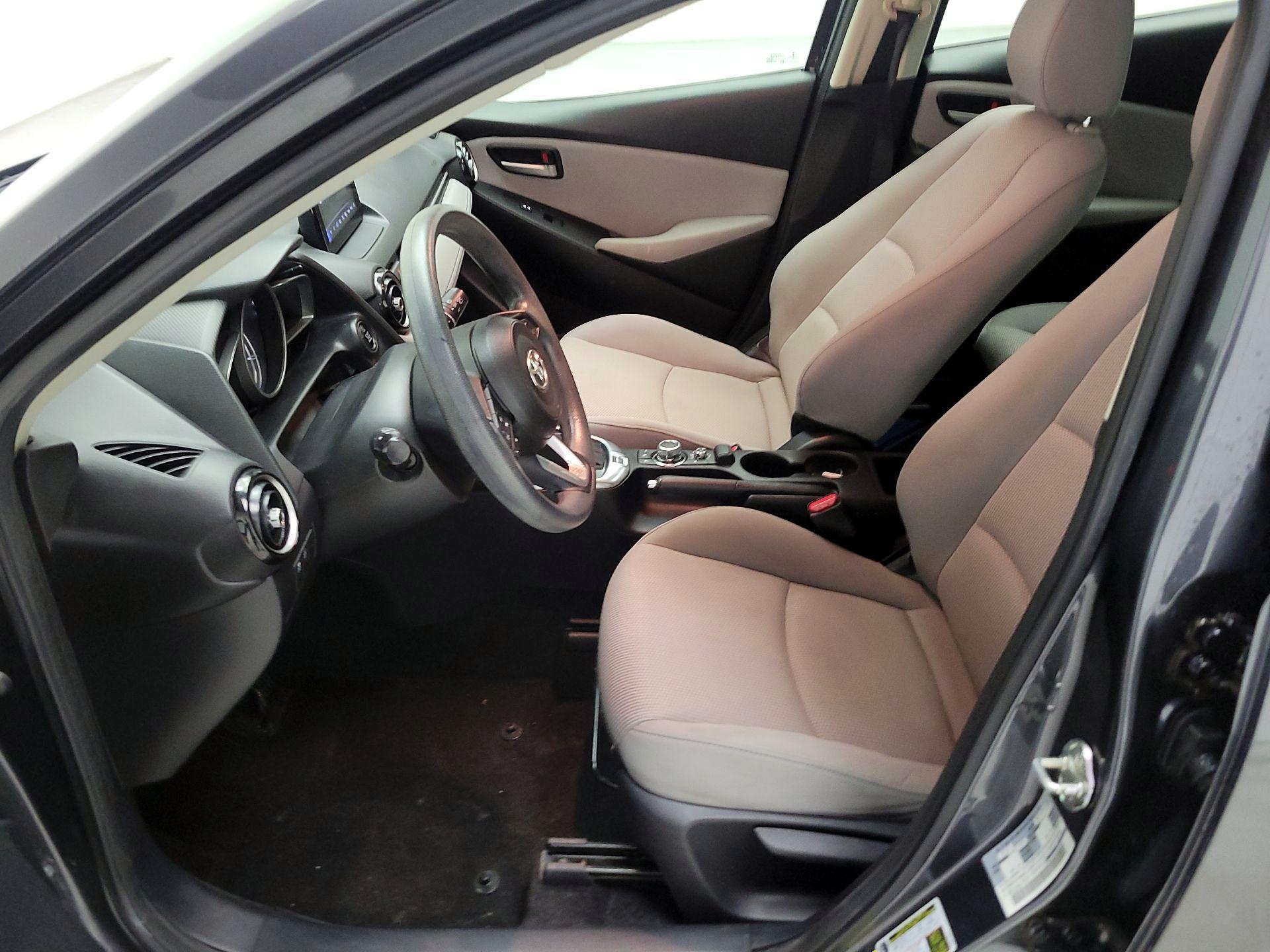 Thumbnail: 2020 Toyota Yaris - 11