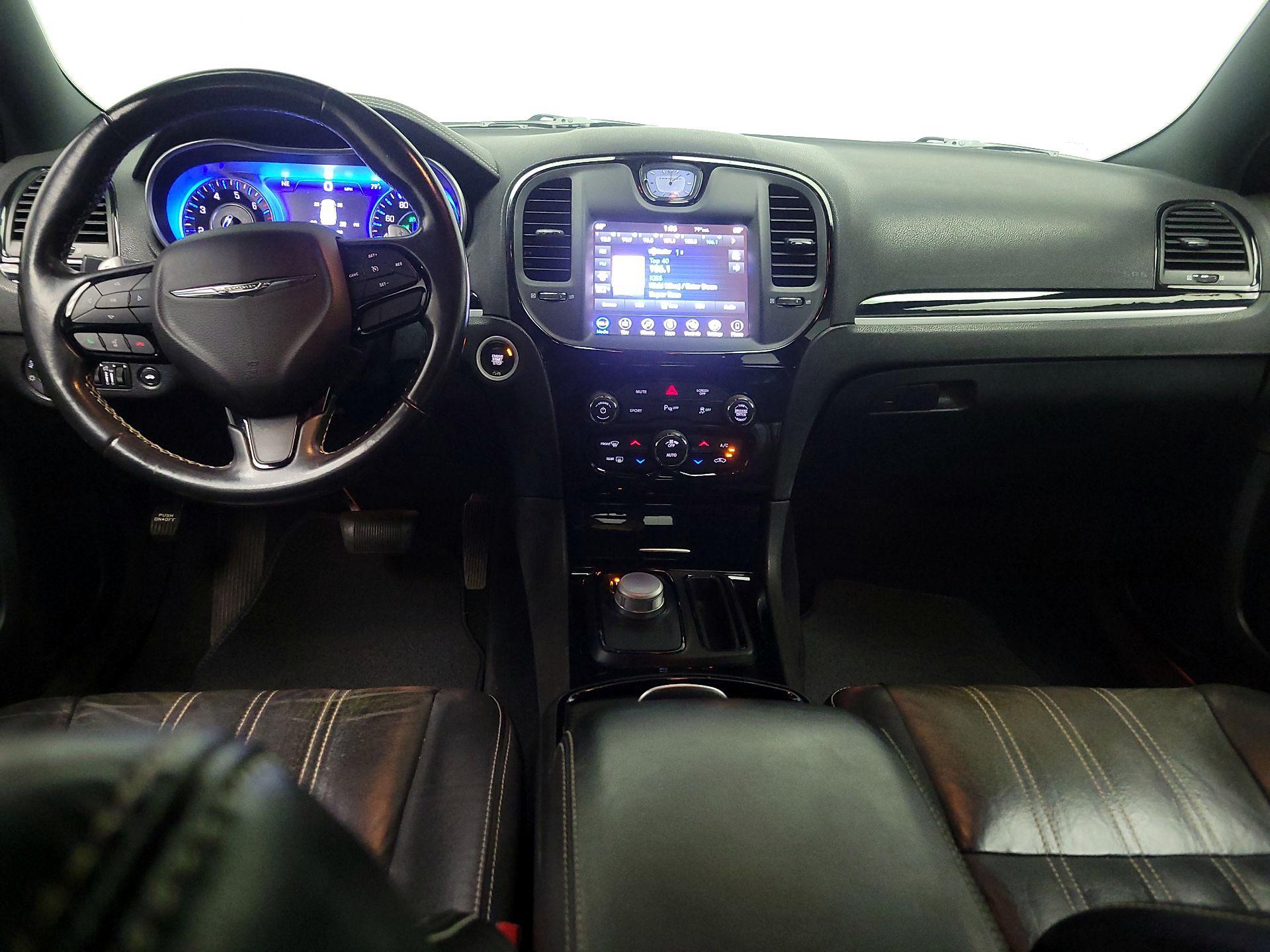 Thumbnail: 2021 Chrysler 300 - 9
