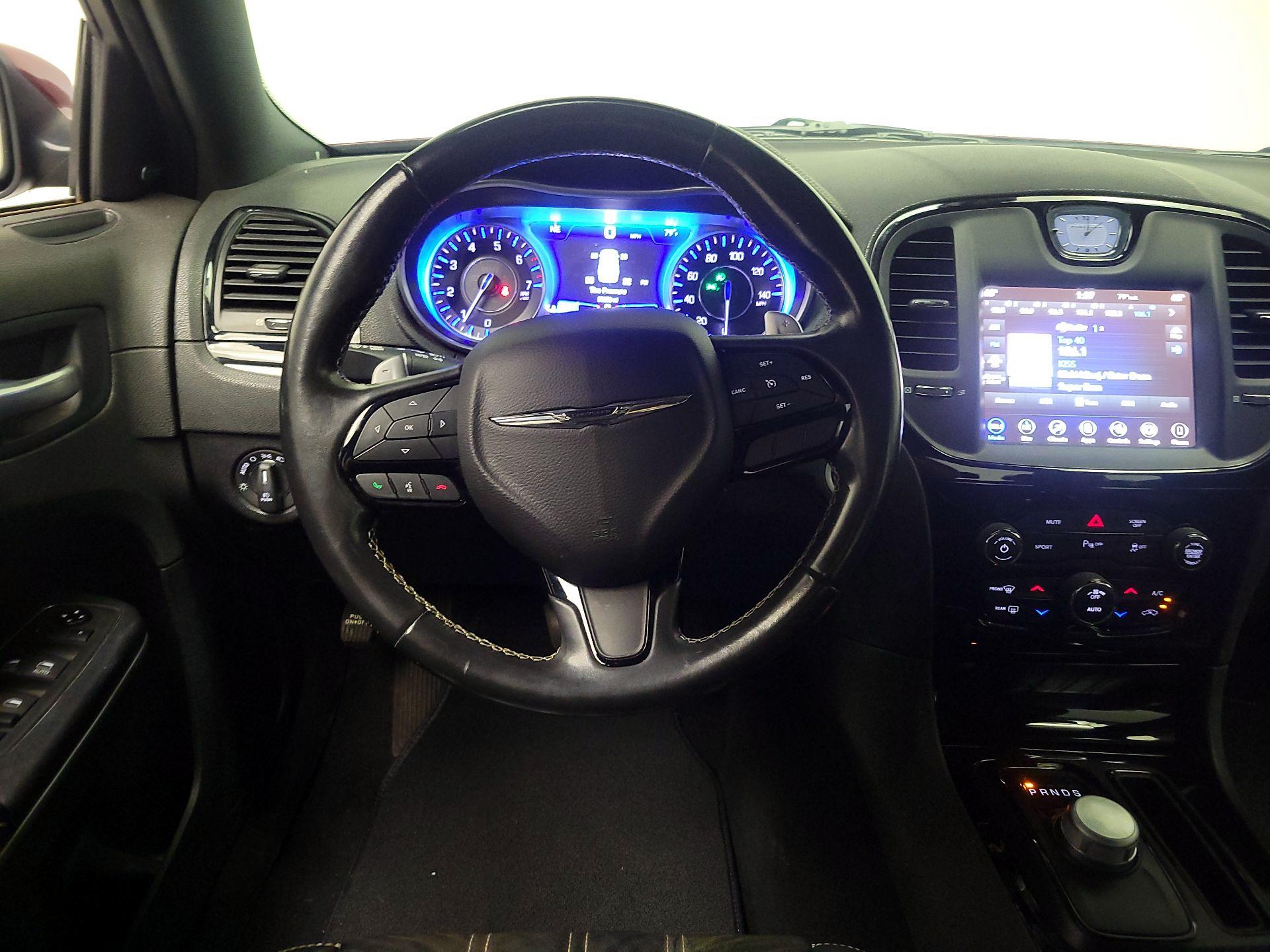 Thumbnail: 2021 Chrysler 300 - 10