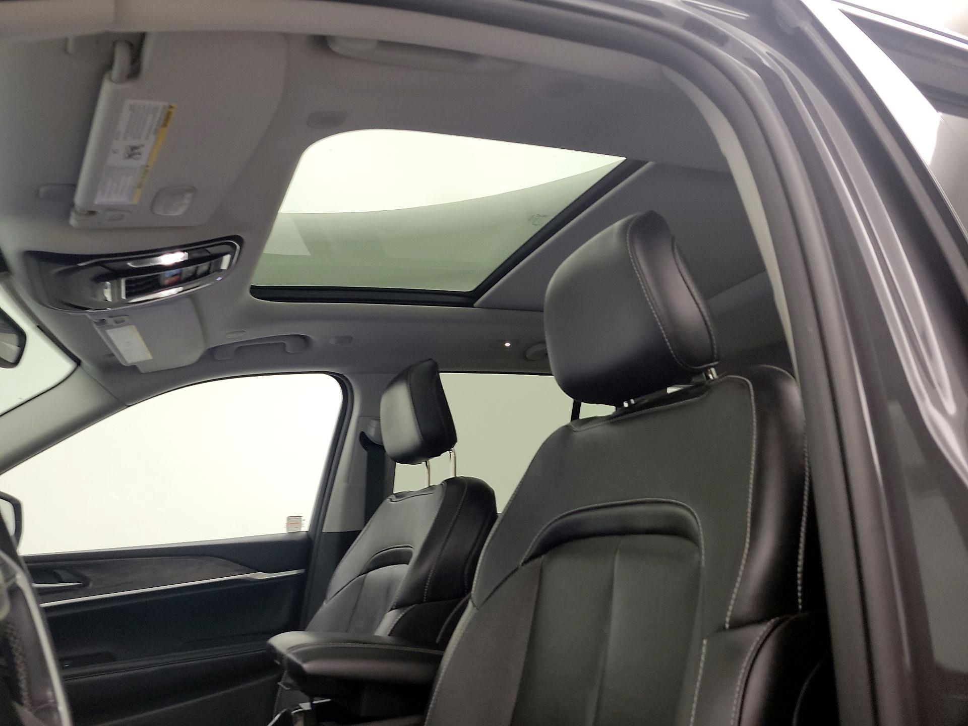 Thumbnail: 2022 Jeep Grand Cherokee - 20