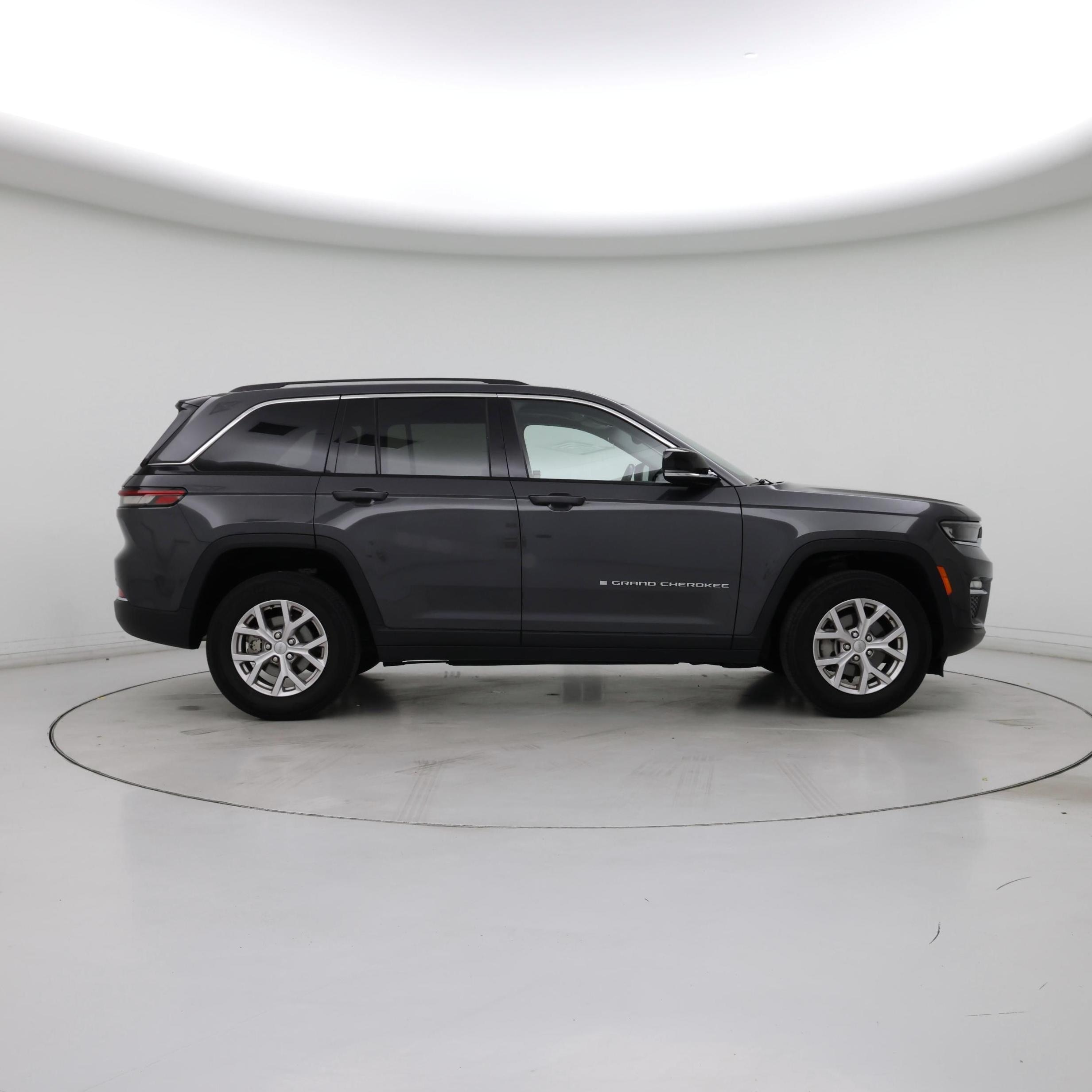 Thumbnail: 2022 Jeep Grand Cherokee - 7
