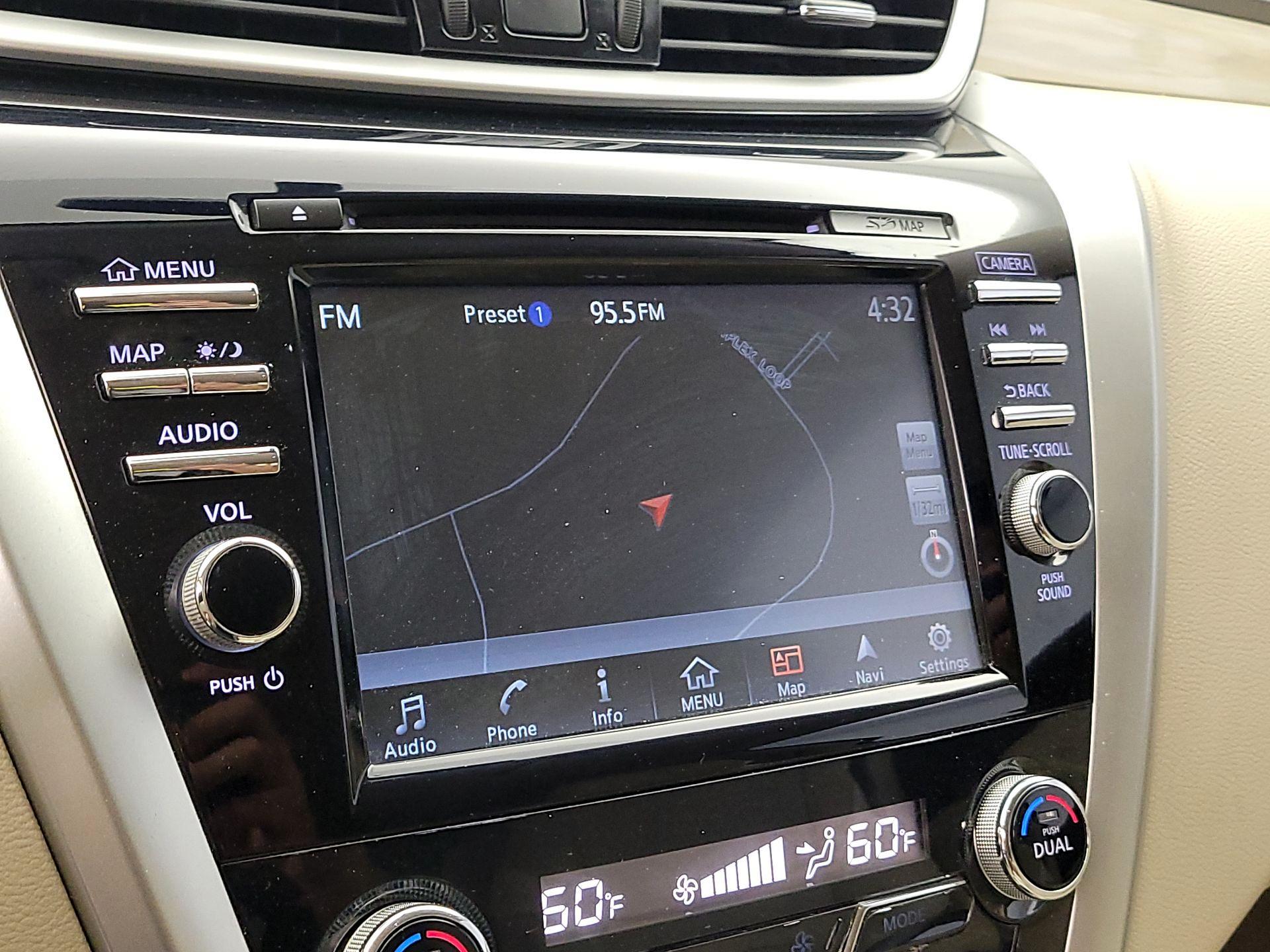 Thumbnail: 2015 Nissan Murano - 14