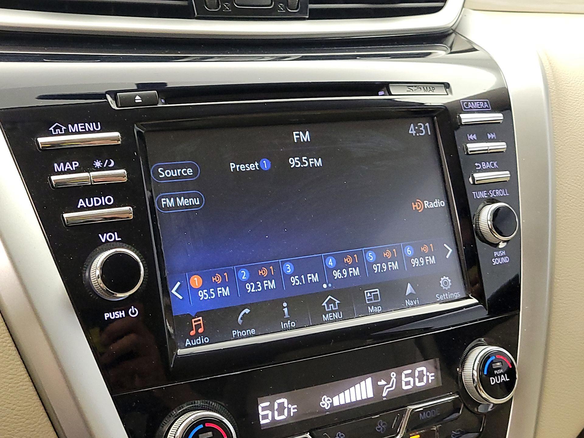 Thumbnail: 2015 Nissan Murano - 16