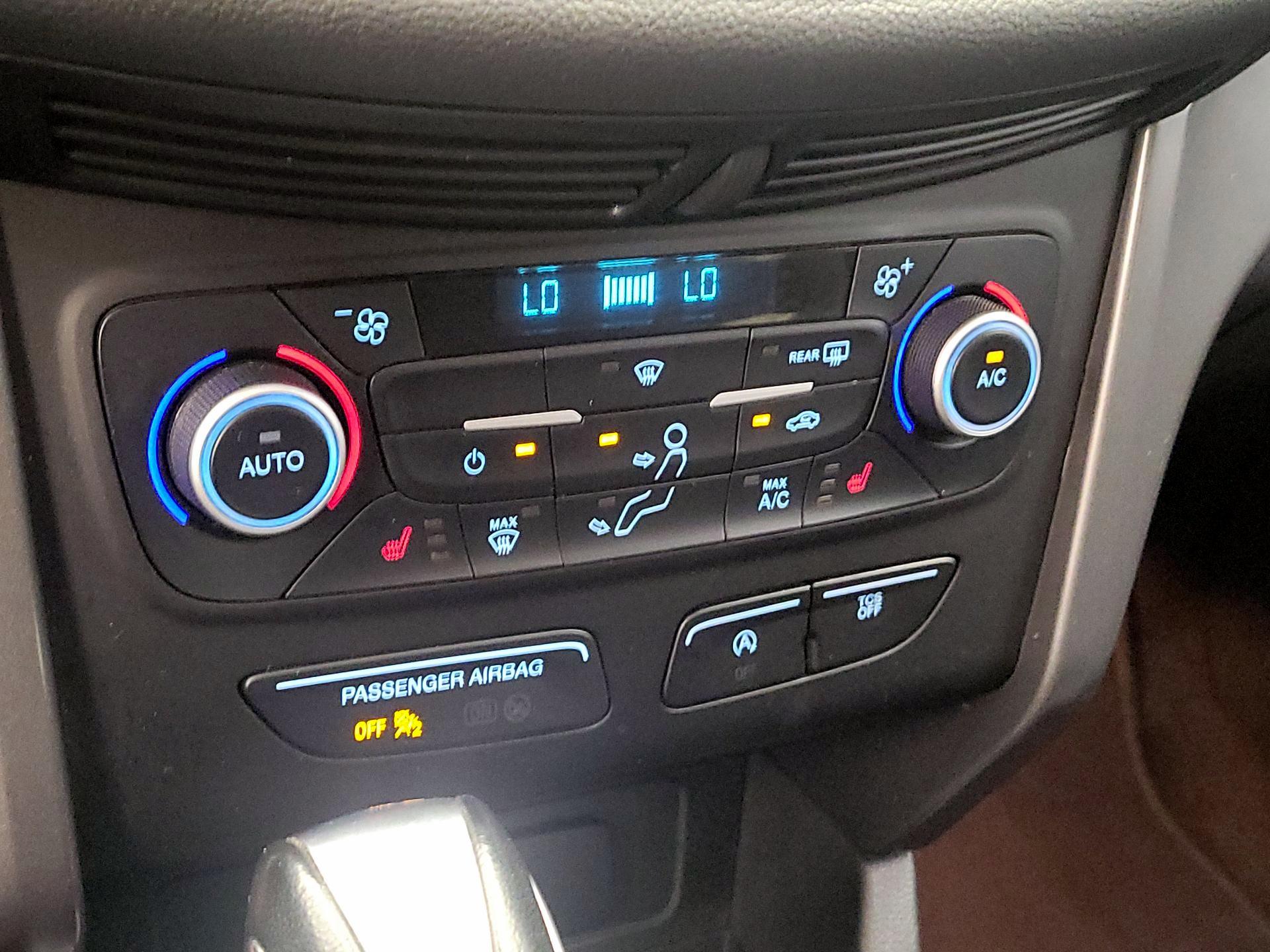 Thumbnail: 2019 Ford Escape - 16