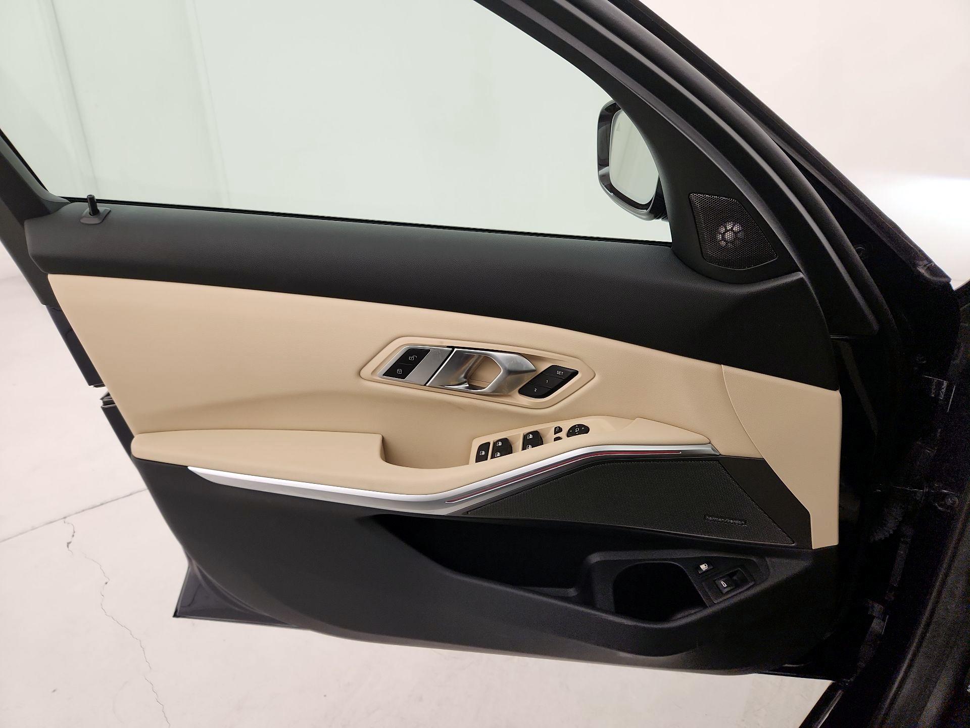 Thumbnail: 2023 BMW 3 Series - 12