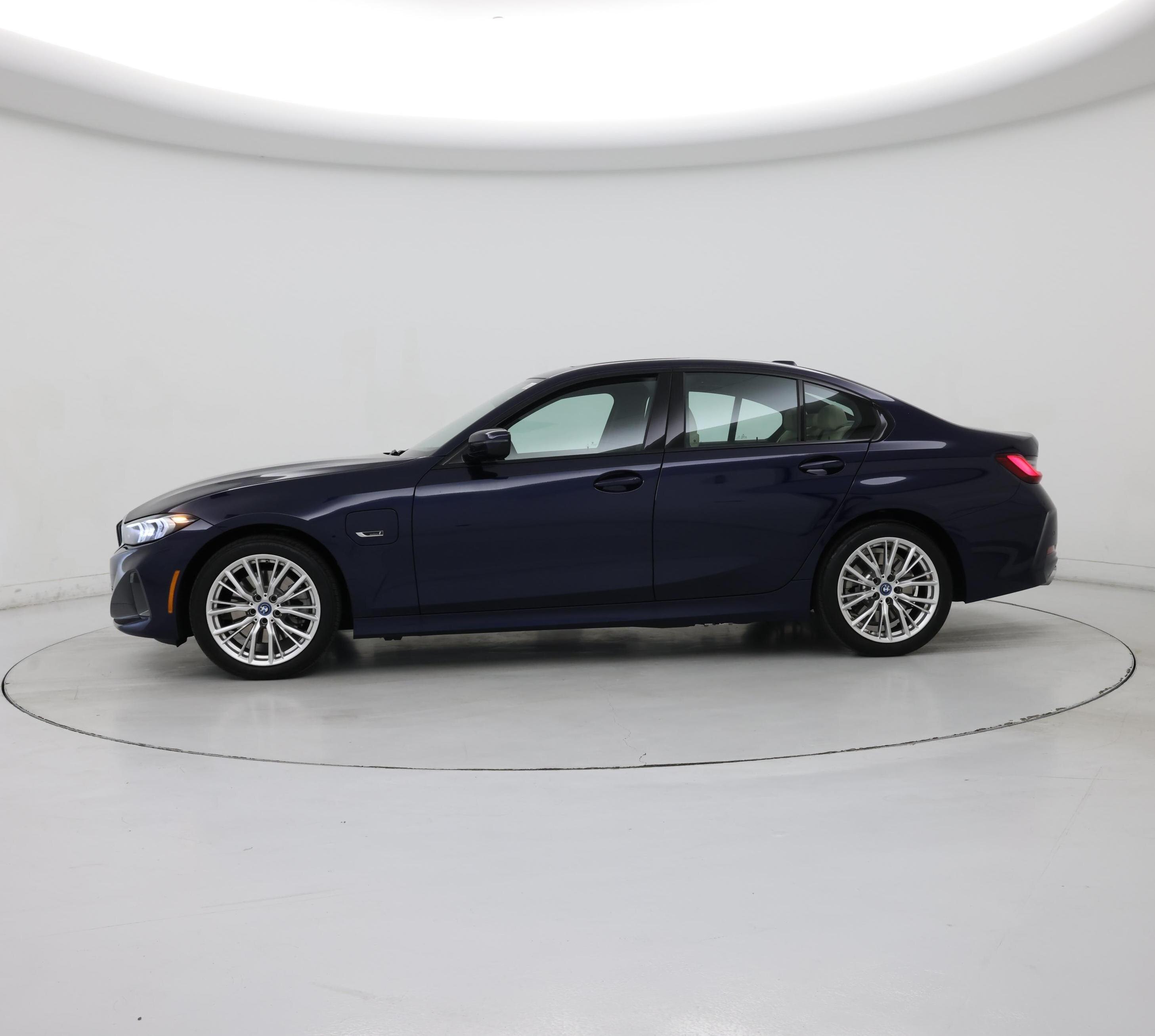 Thumbnail: 2023 BMW 3 Series - 3