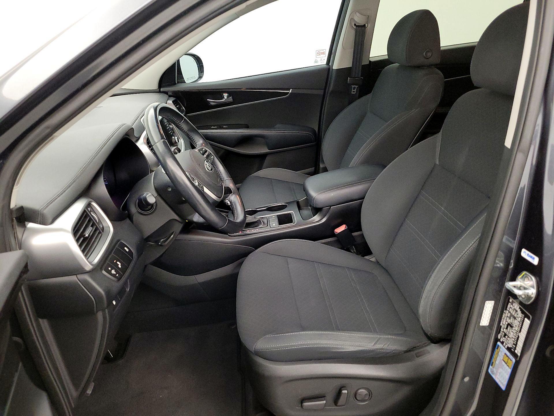 Thumbnail: 2019 Kia Sorento - 11
