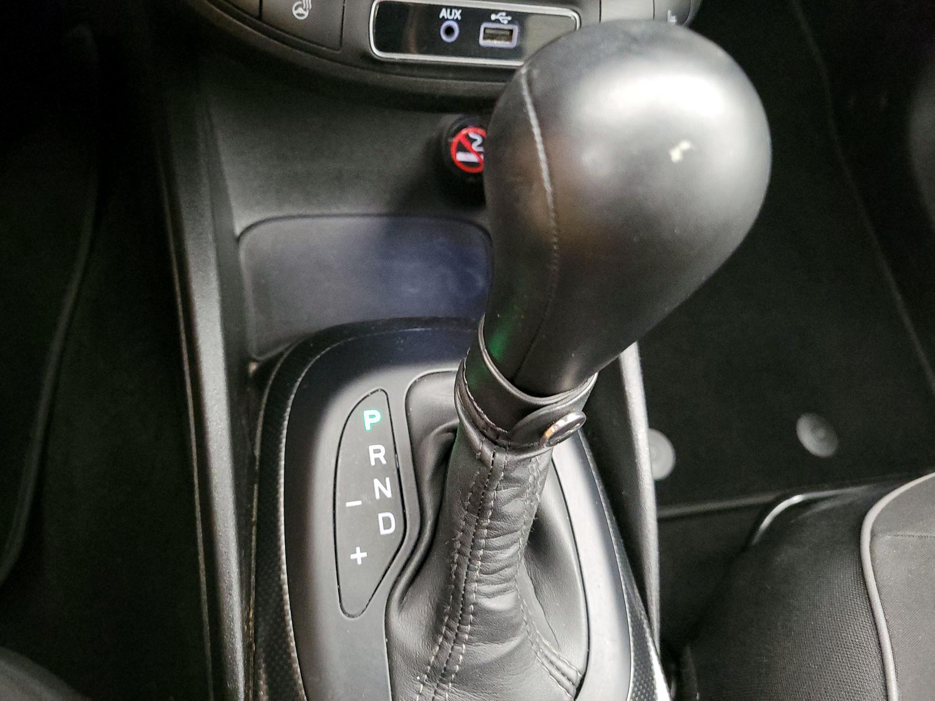 Thumbnail: 2016 Fiat 500X - 17