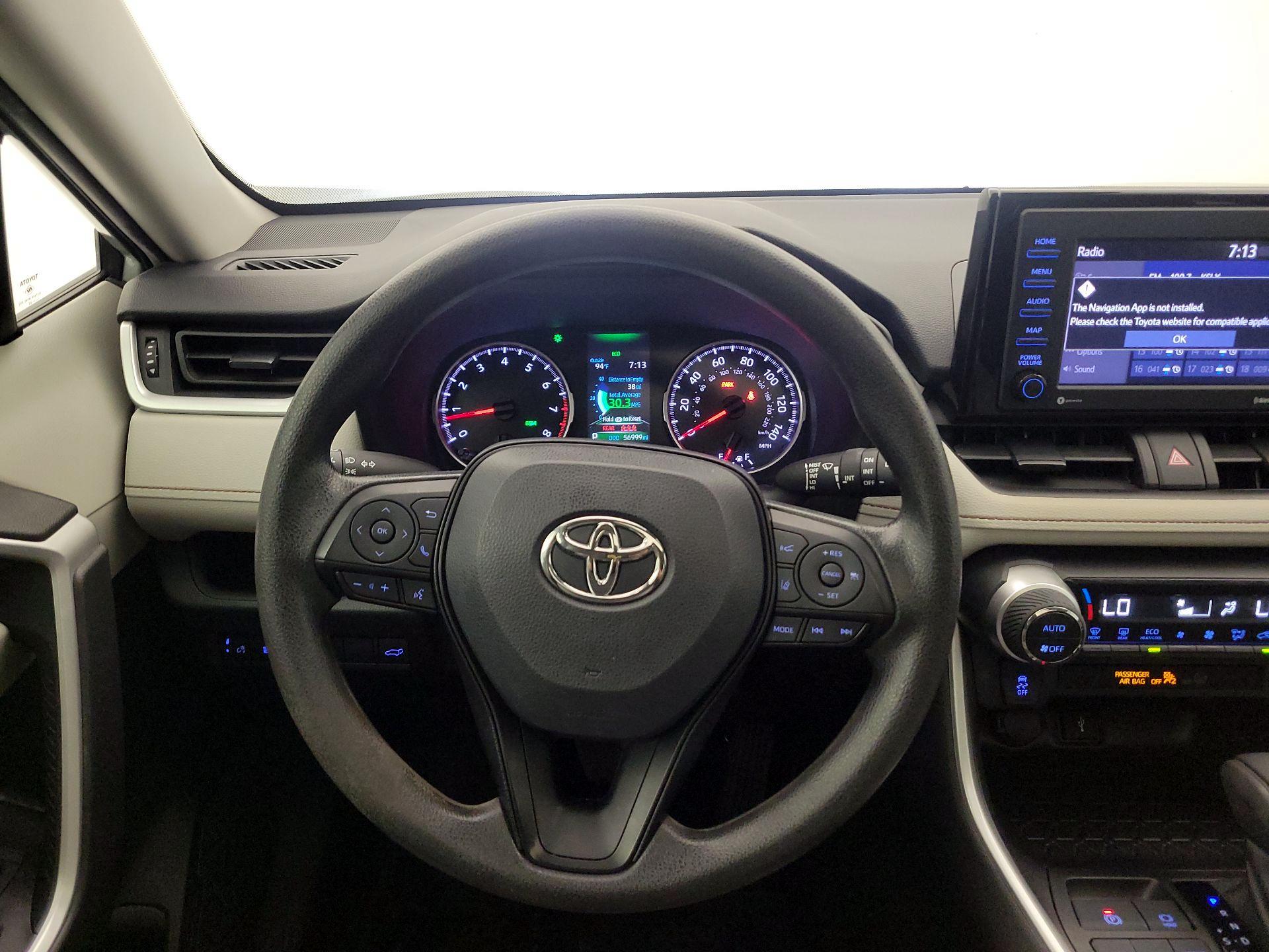 Thumbnail: 2022 Toyota RAV4 - 10