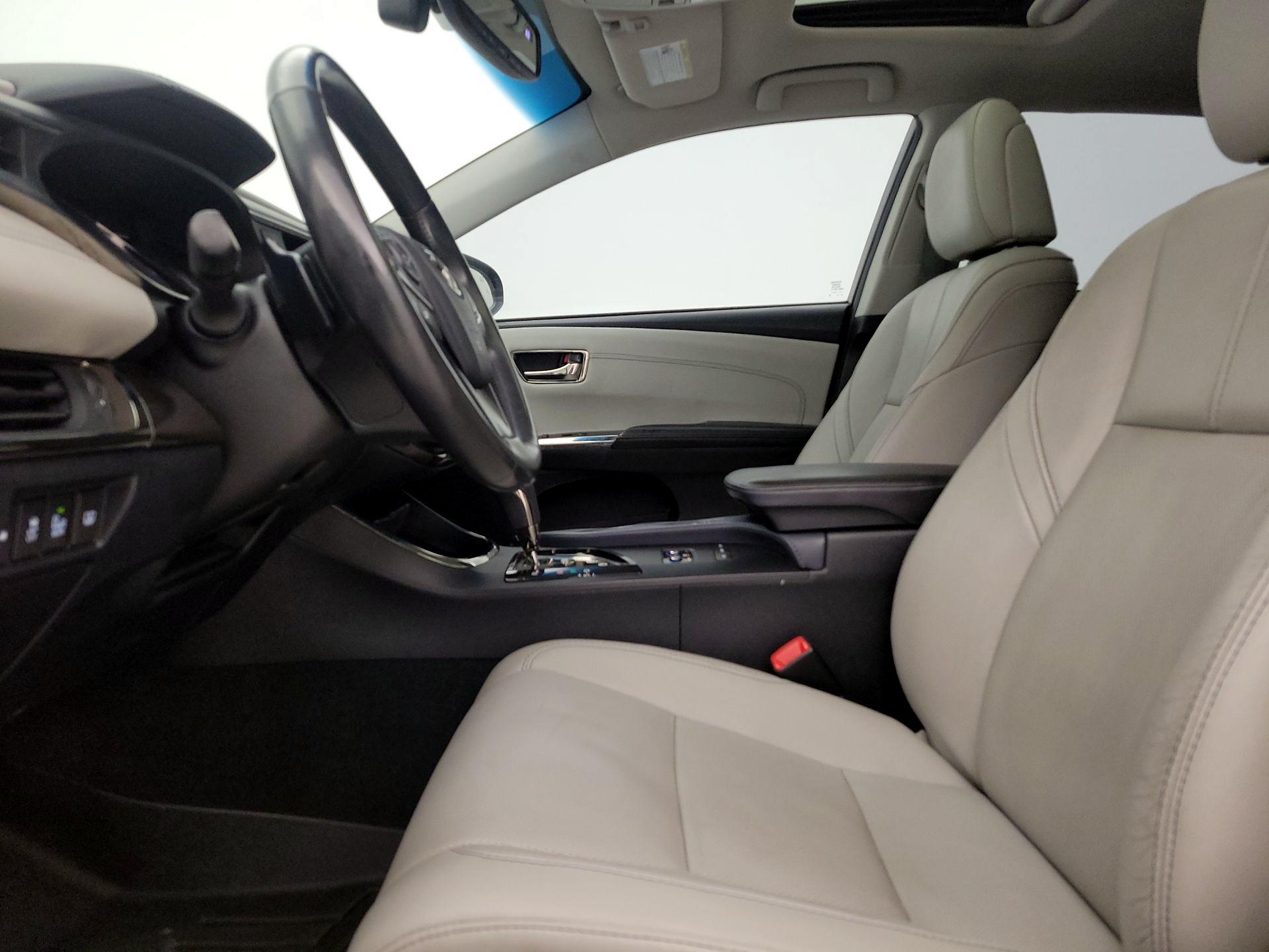 Thumbnail: 2013 Toyota Avalon - 11