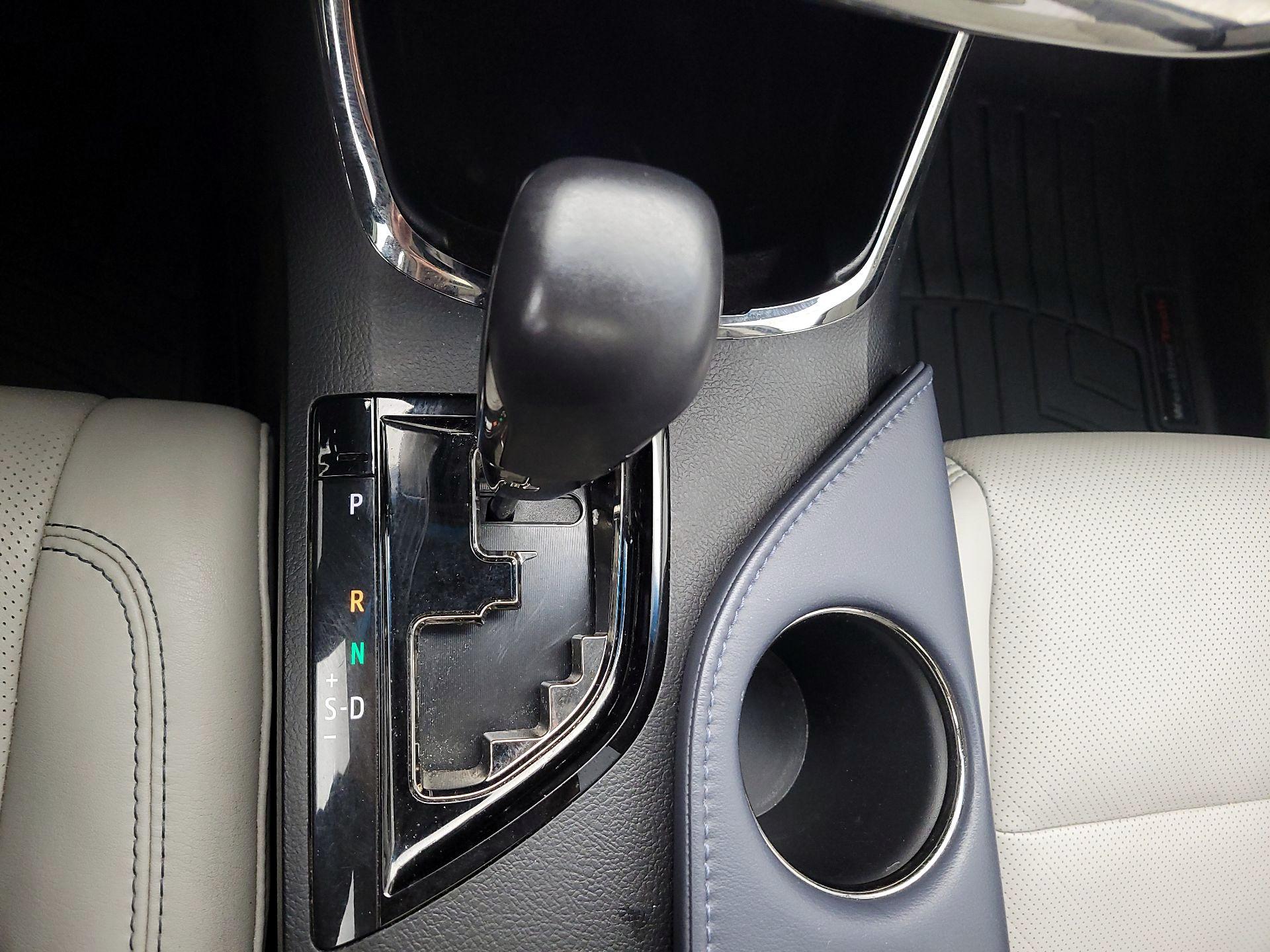 Thumbnail: 2013 Toyota Avalon - 18