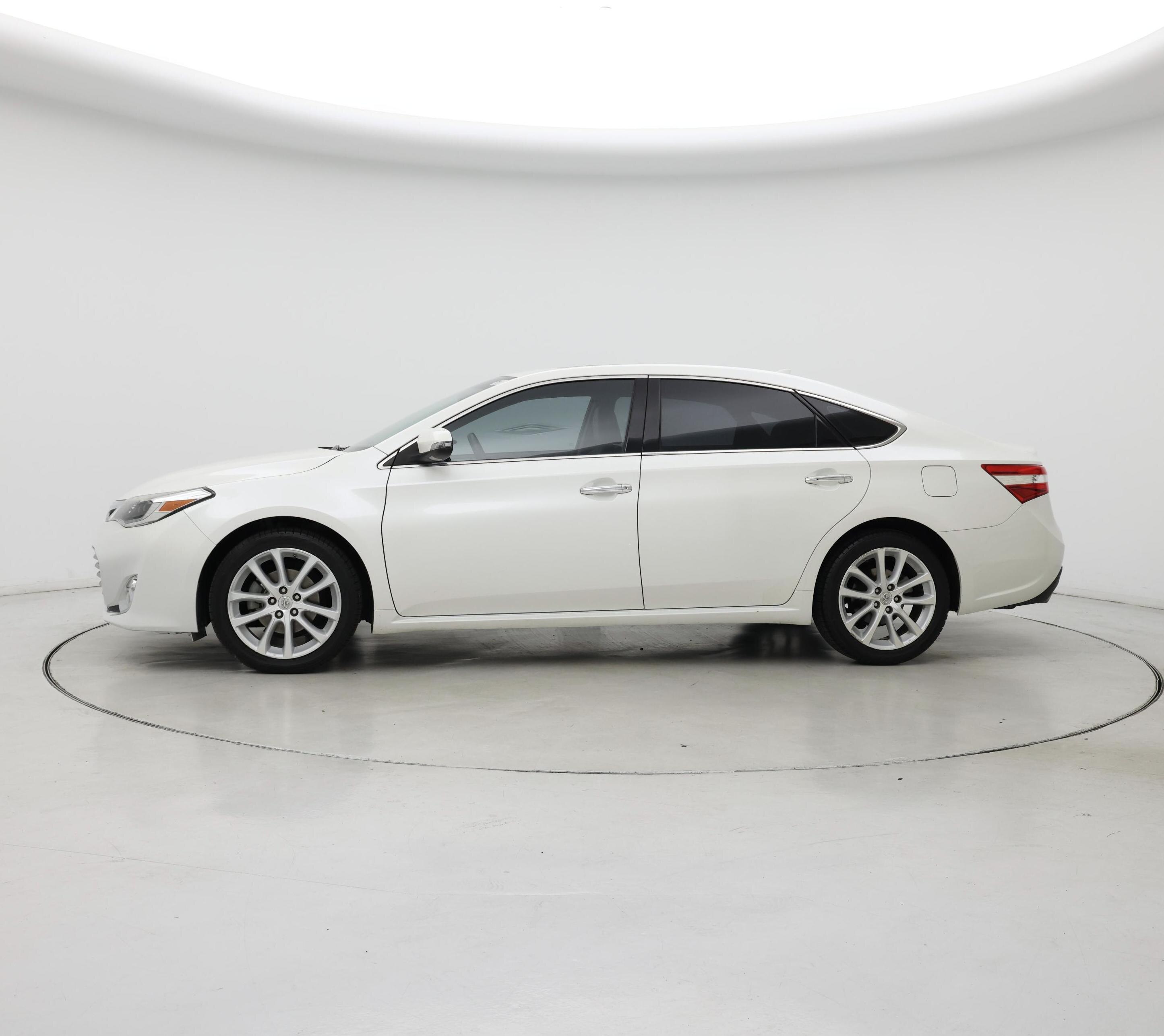 Thumbnail: 2013 Toyota Avalon - 3