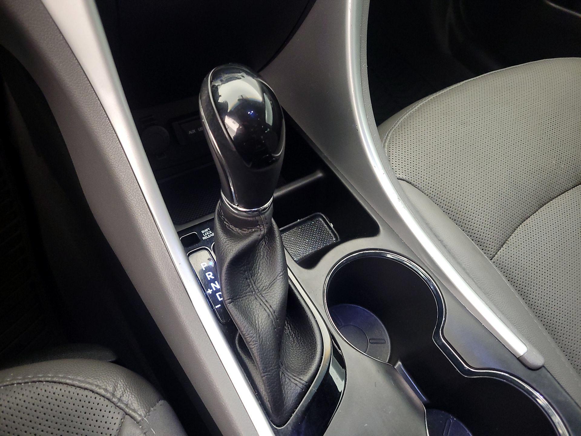 Thumbnail: 2014 Hyundai Sonata - 17