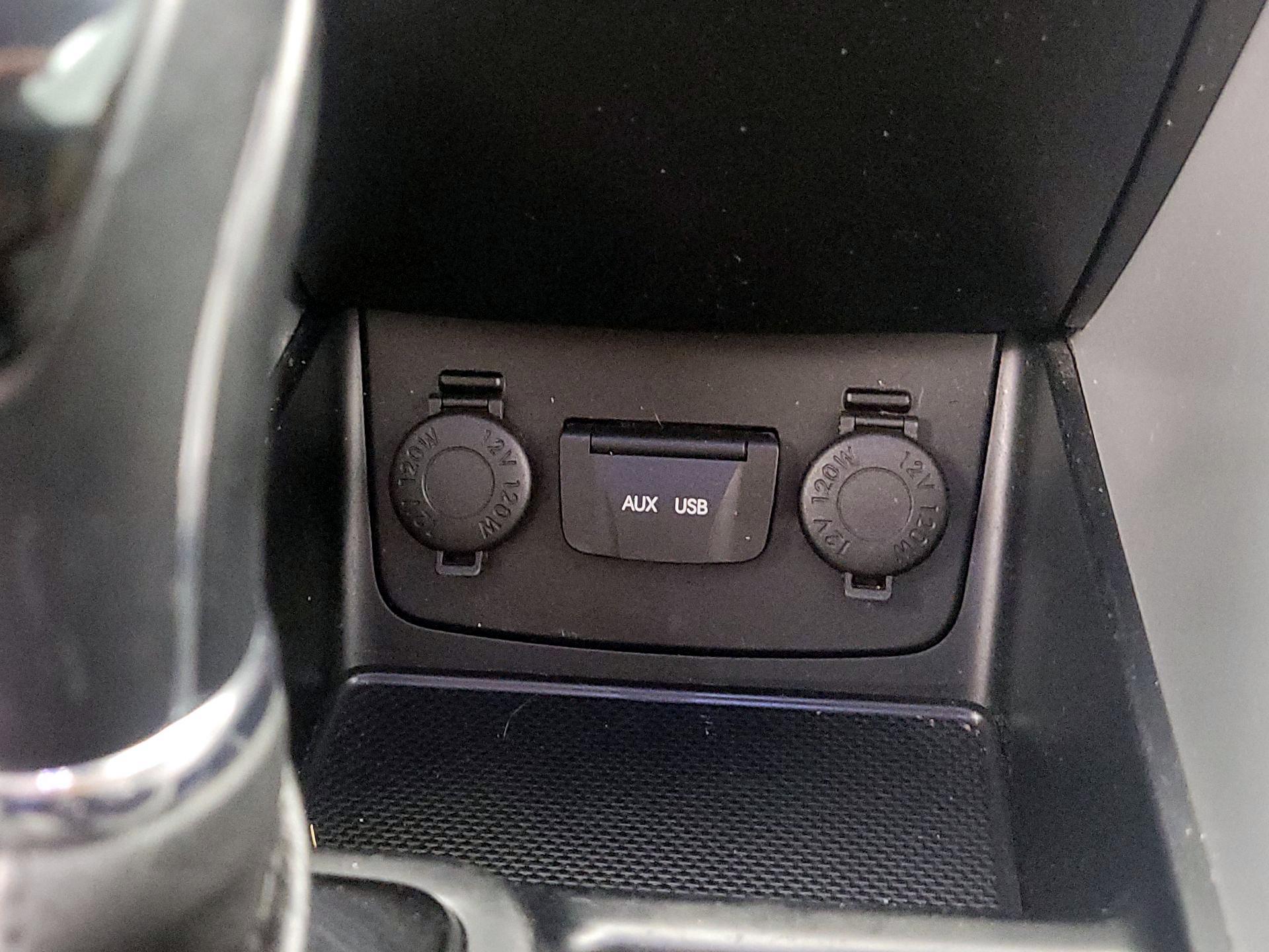 Thumbnail: 2014 Hyundai Sonata - 18