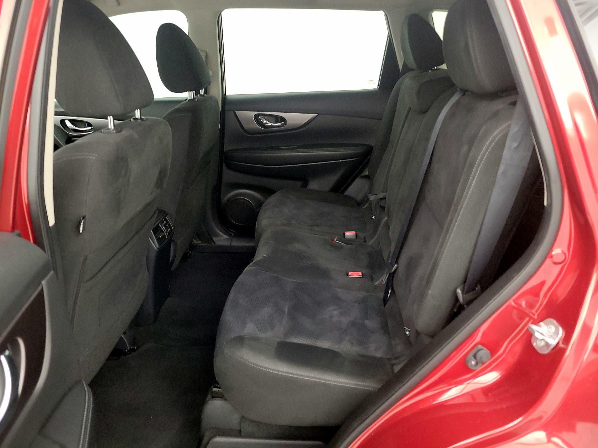 Thumbnail: 2016 Nissan Rogue - 19