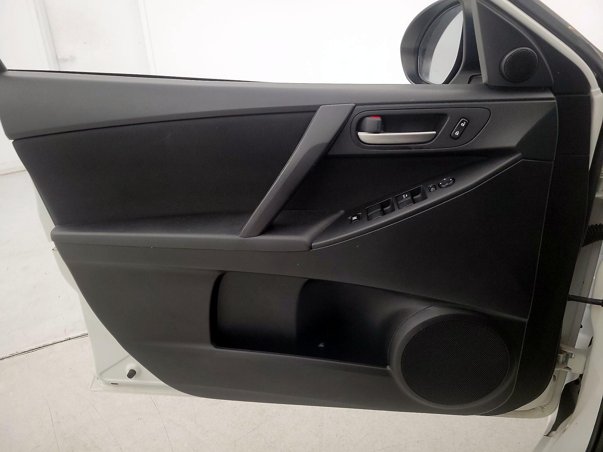 Thumbnail: 2013 Mazda Mazda3 - 12