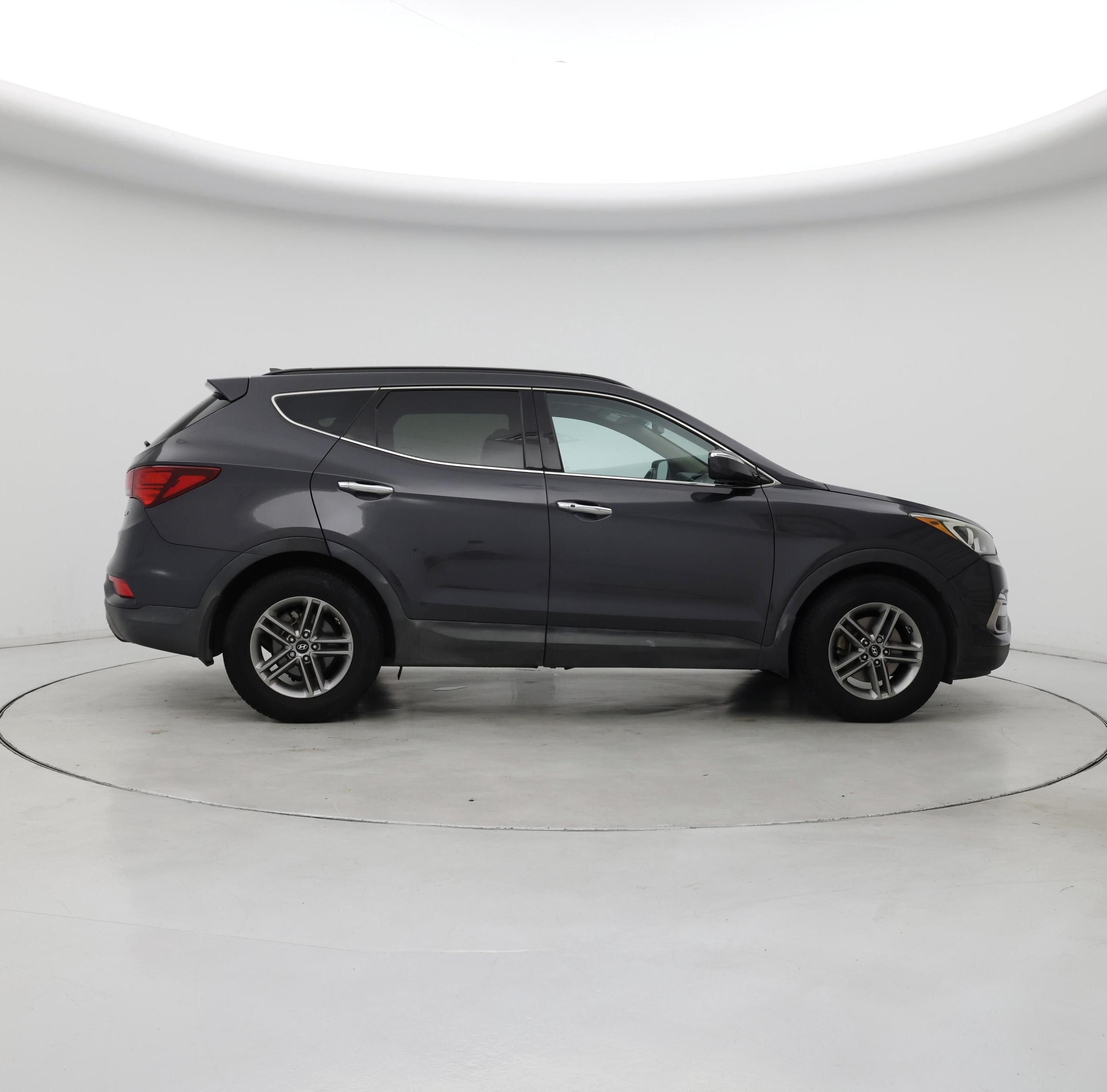 Thumbnail: 2017 Hyundai Santa Fe - 7