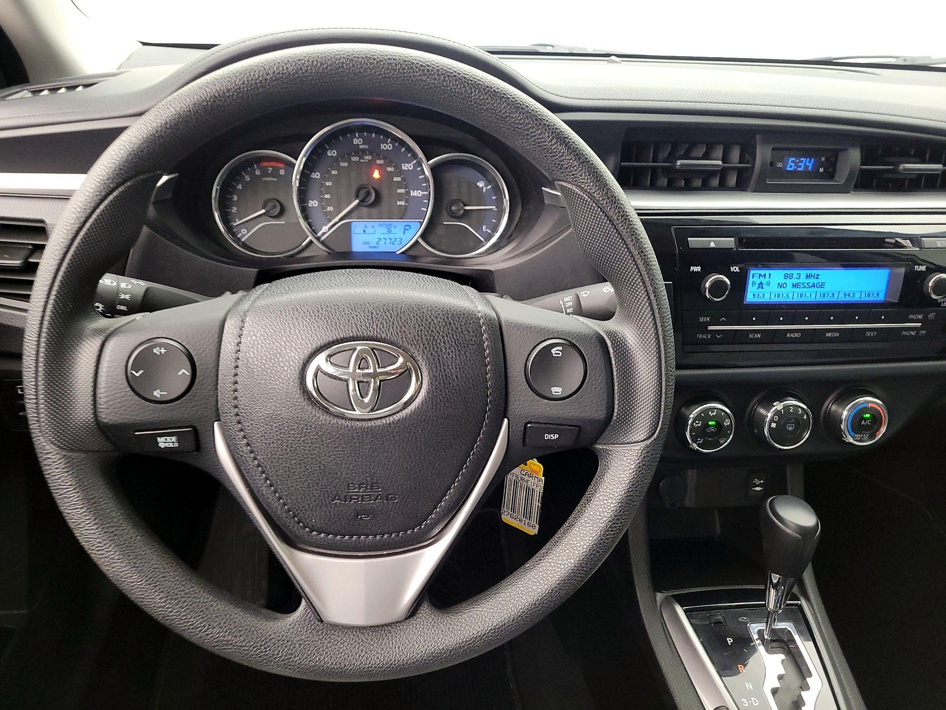 Thumbnail: 2015 Toyota Corolla - 10