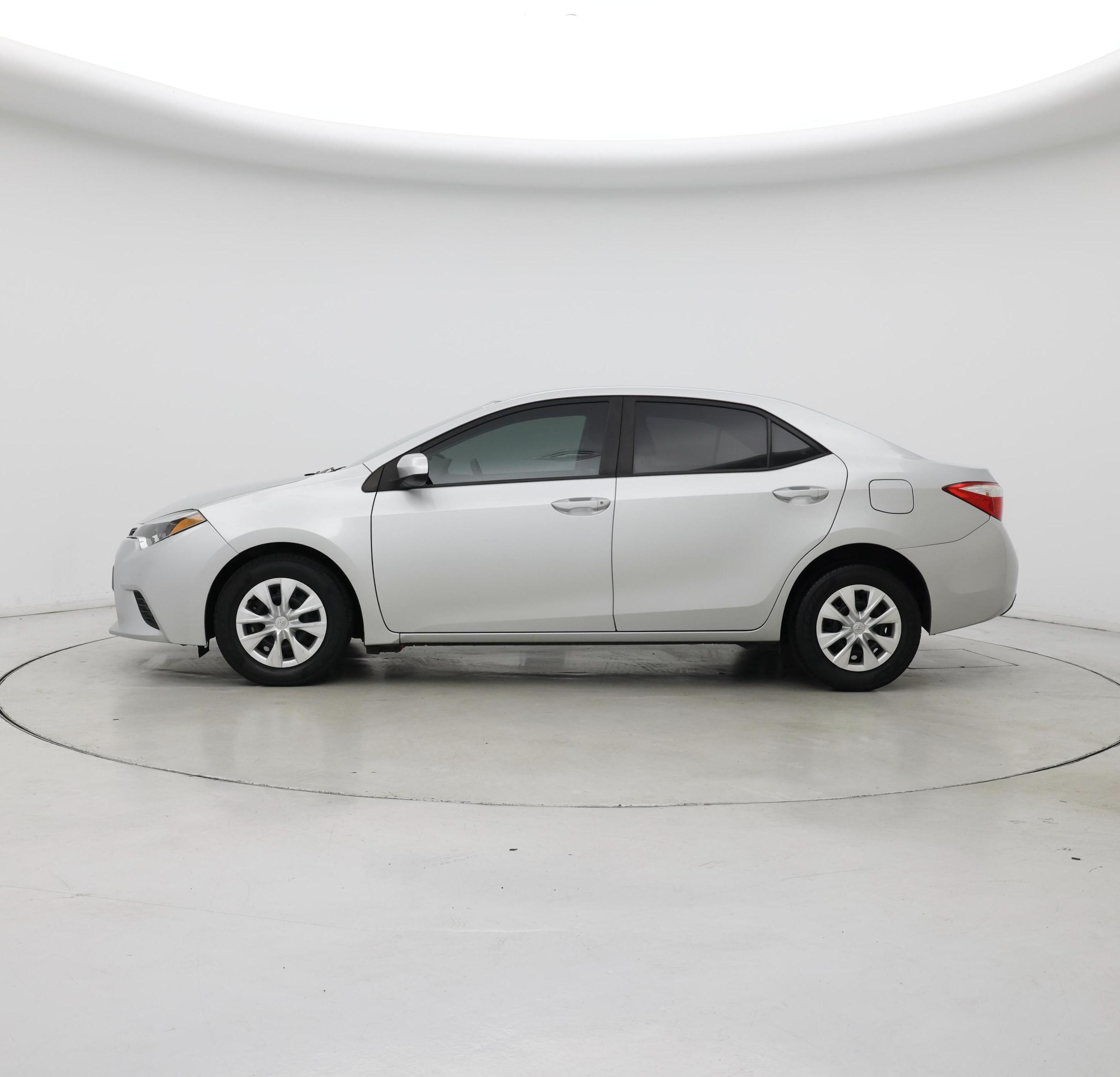 Thumbnail: 2015 Toyota Corolla - 3