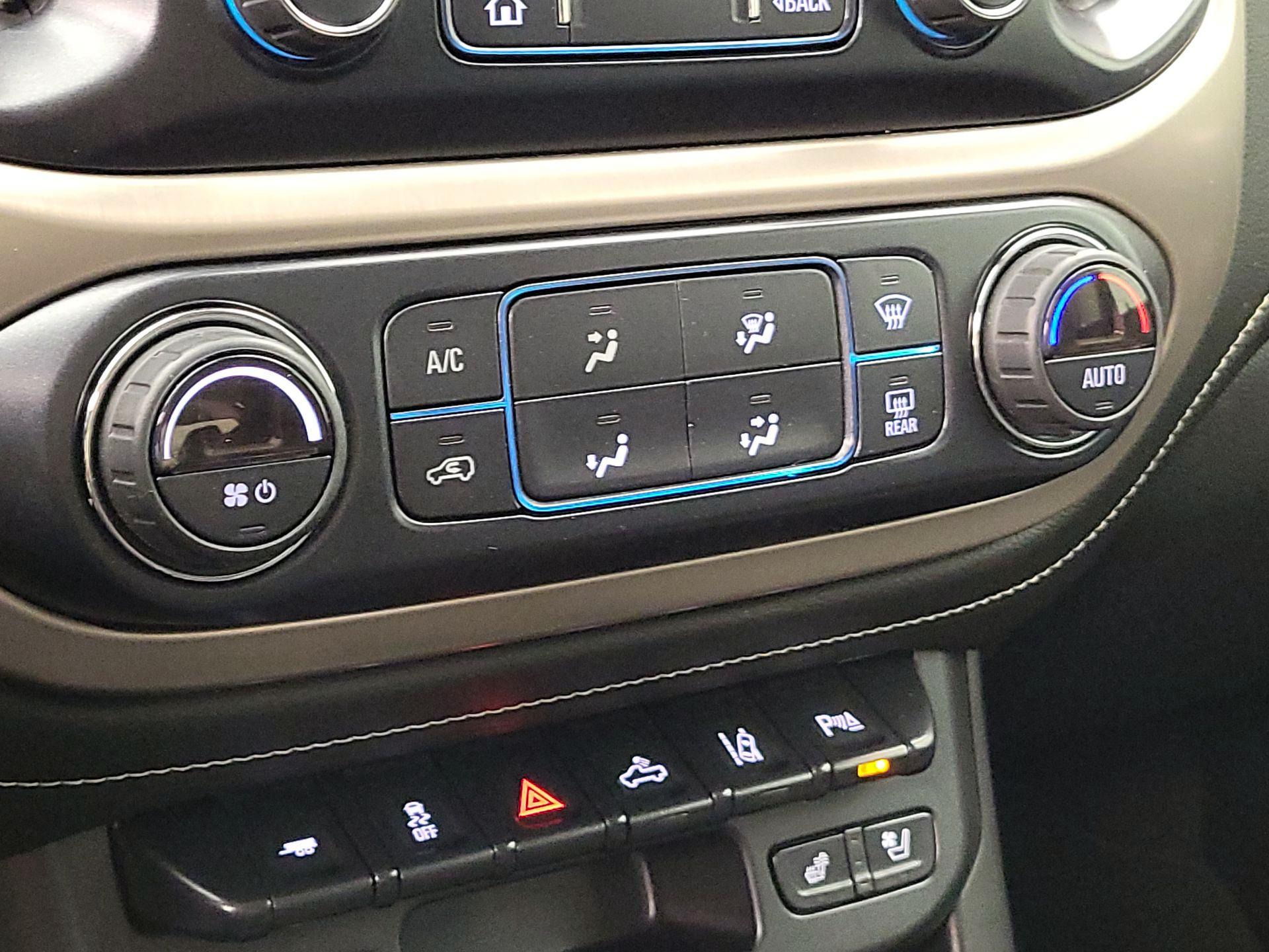 Thumbnail: 2020 GMC Canyon - 17