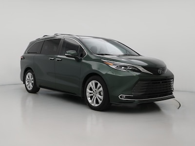 Green 2022 Toyota Sienna Hybrid Platinum