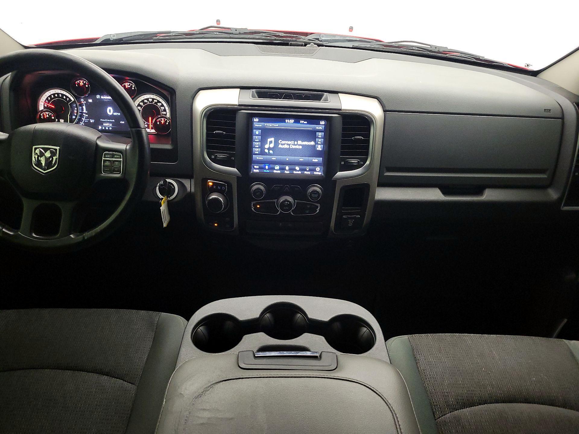 Thumbnail: 2019 RAM 1500 Classic - 9