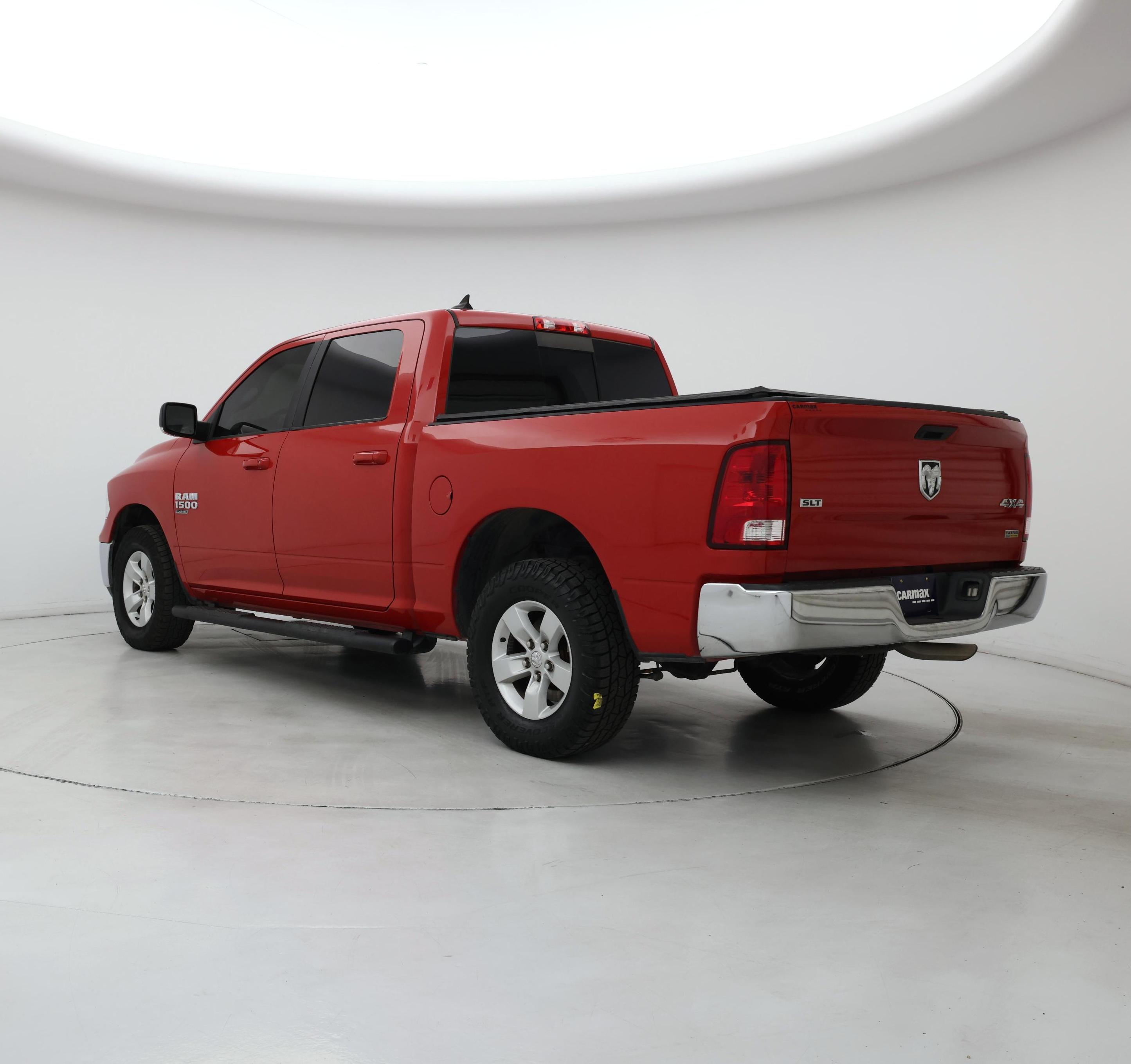 Thumbnail: 2019 RAM 1500 Classic - 2