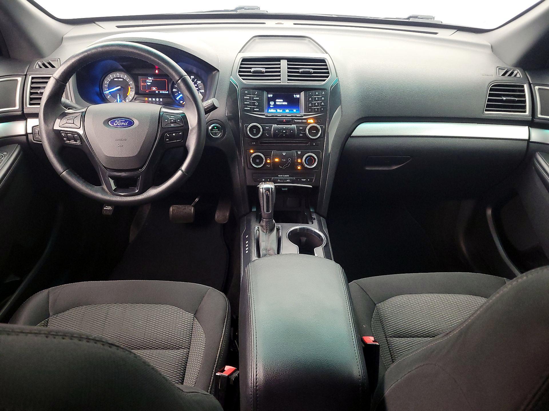 Thumbnail: 2016 Ford Explorer - 9