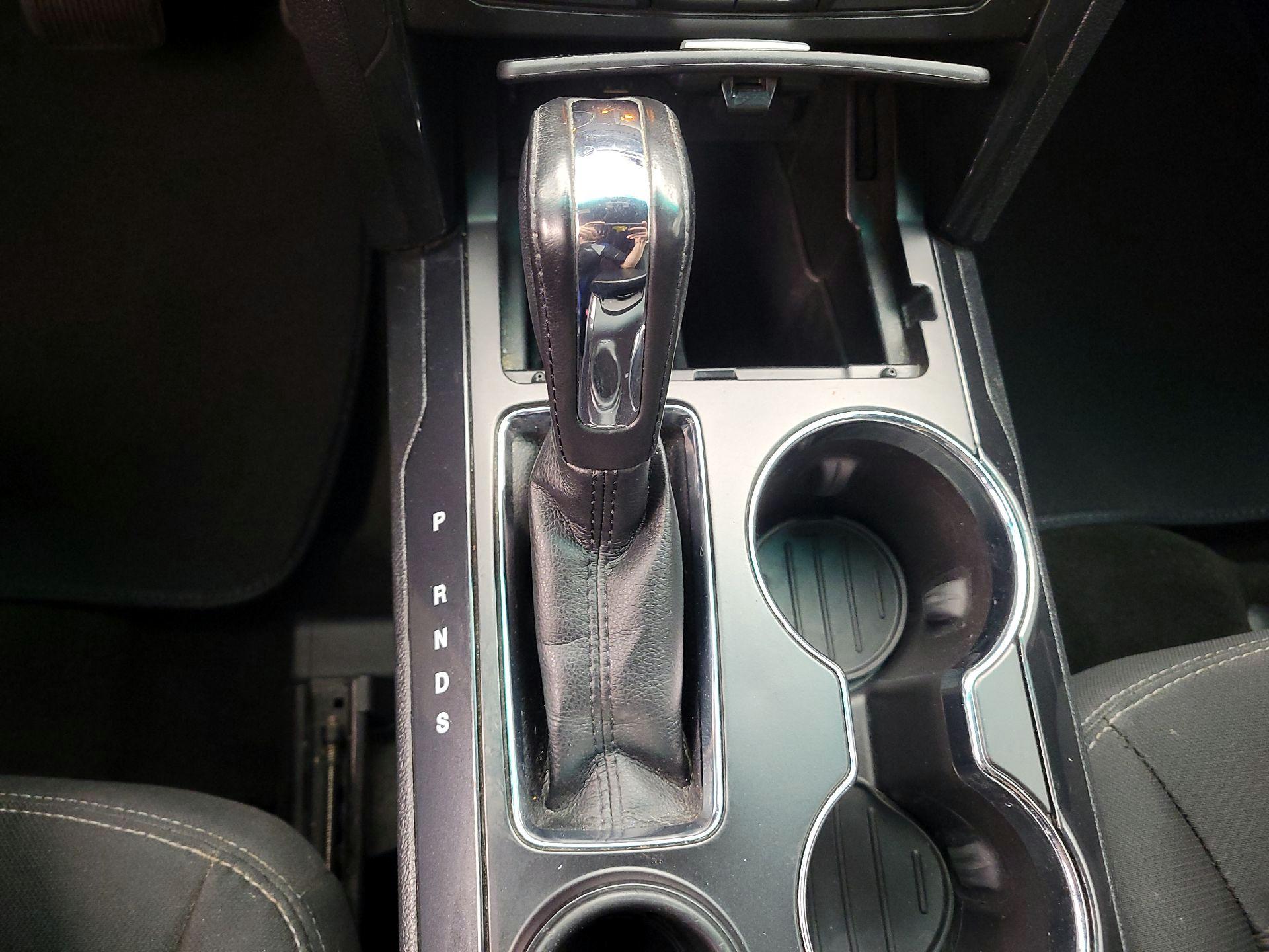 Thumbnail: 2016 Ford Explorer - 17