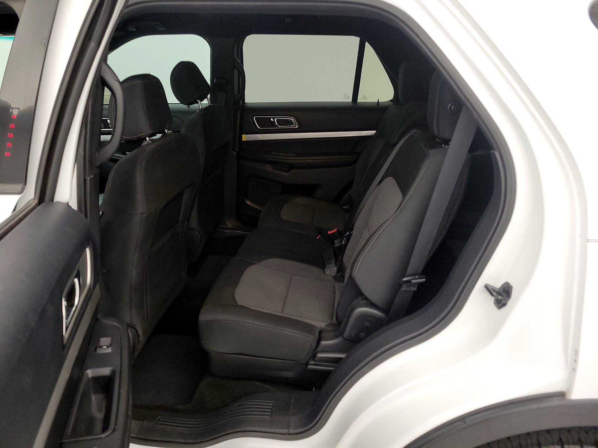 Thumbnail: 2016 Ford Explorer - 19