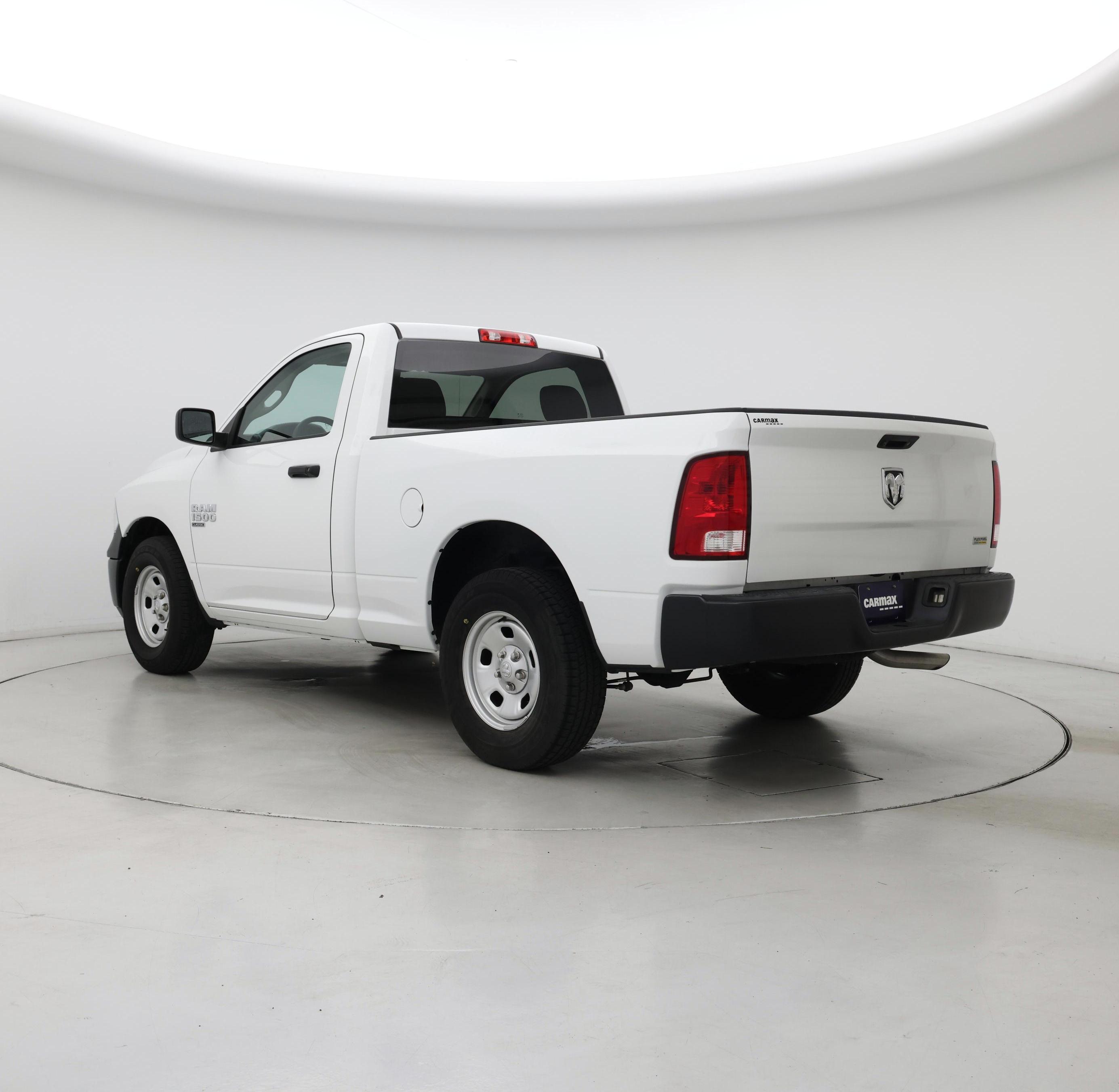 Thumbnail: 2019 RAM 1500 Classic - 2