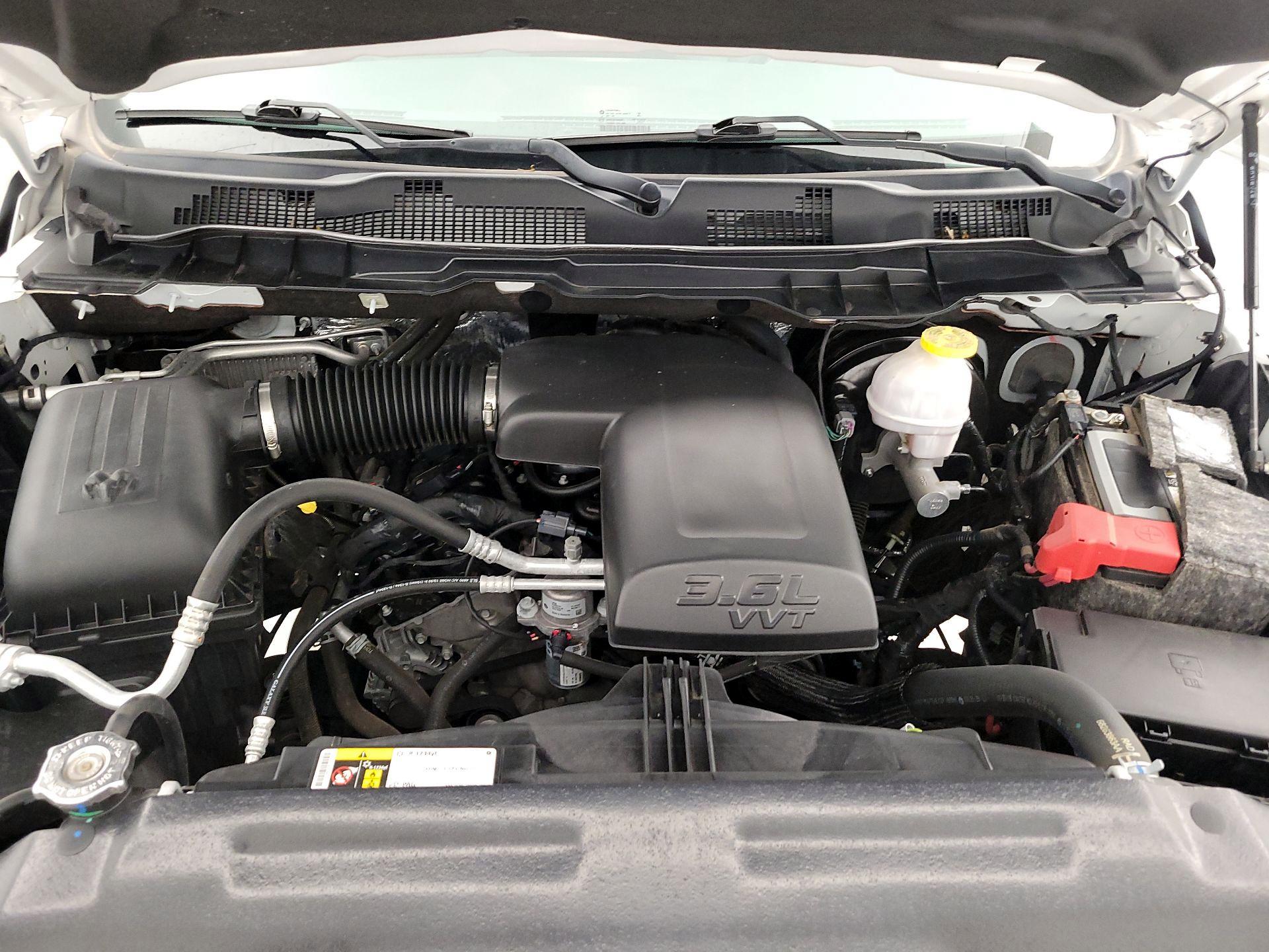 Thumbnail: 2019 RAM 1500 Classic - 19