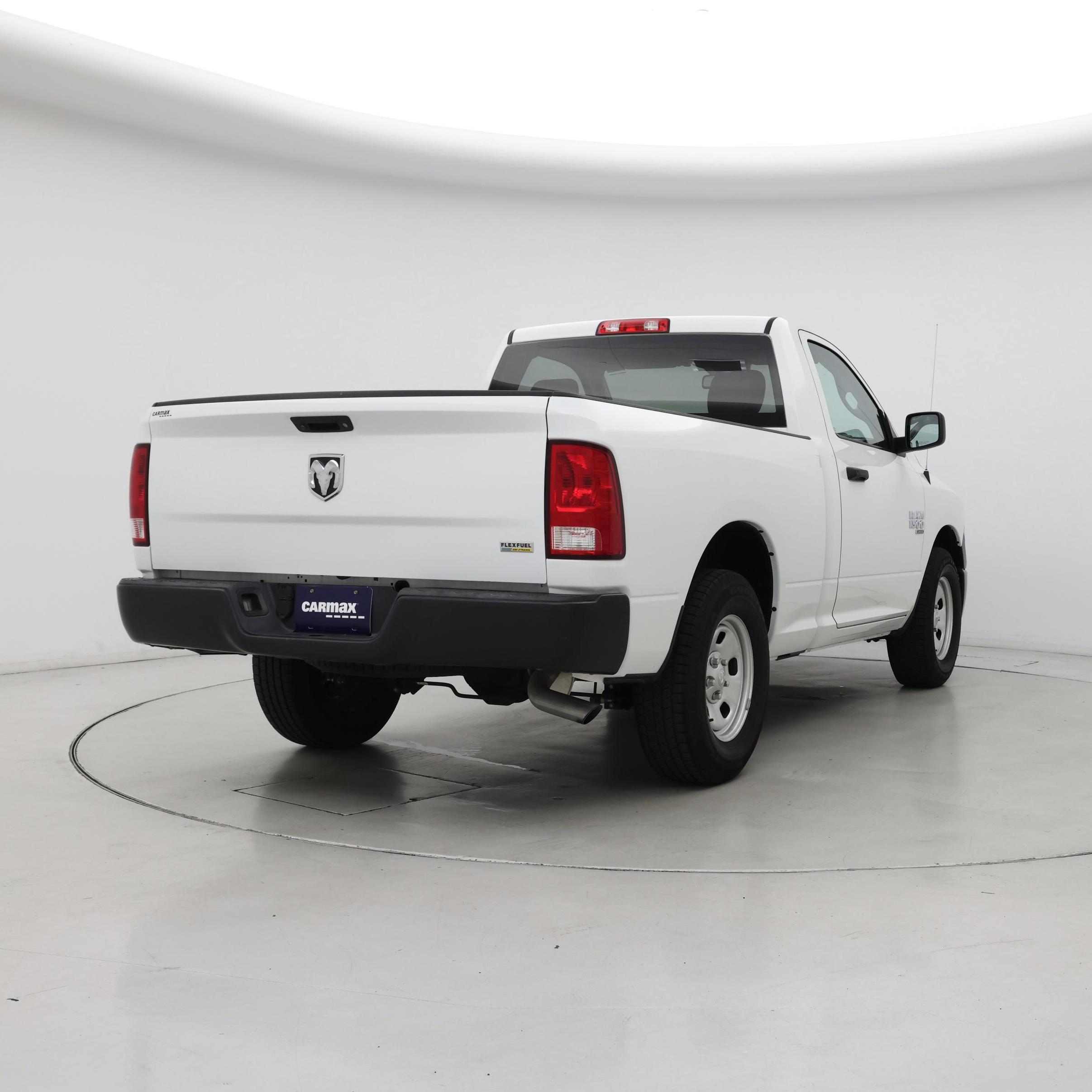 Thumbnail: 2019 RAM 1500 Classic - 8