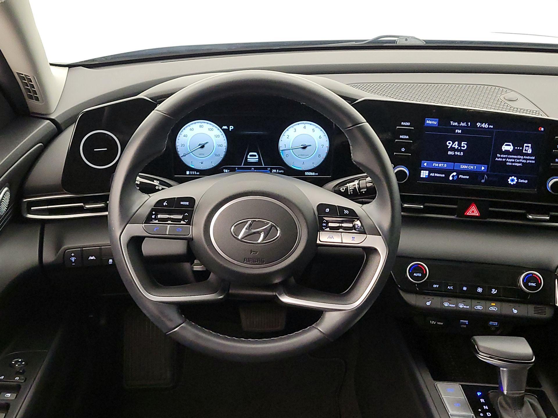Thumbnail: 2022 Hyundai Elantra - 10