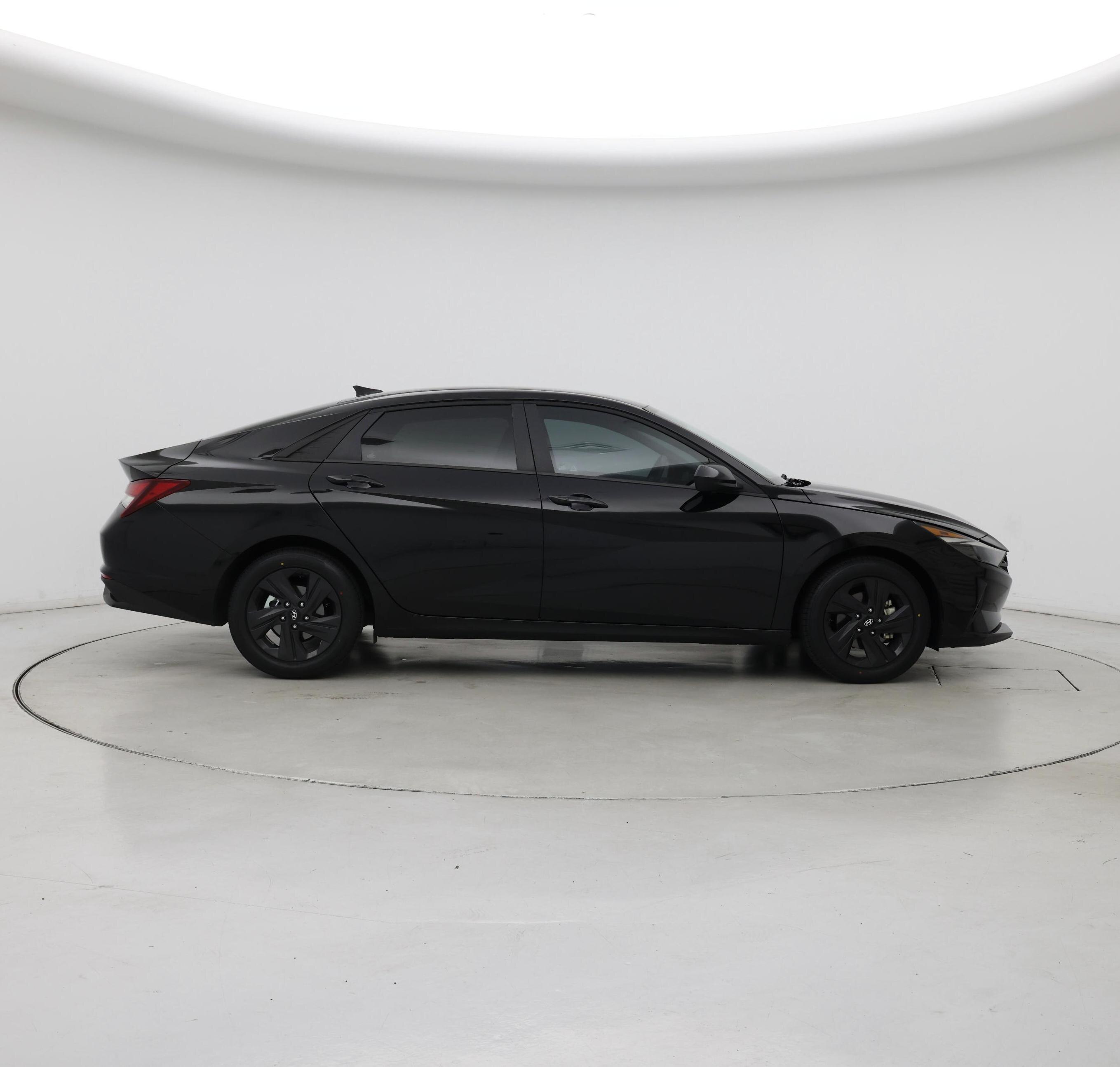 Thumbnail: 2022 Hyundai Elantra - 7