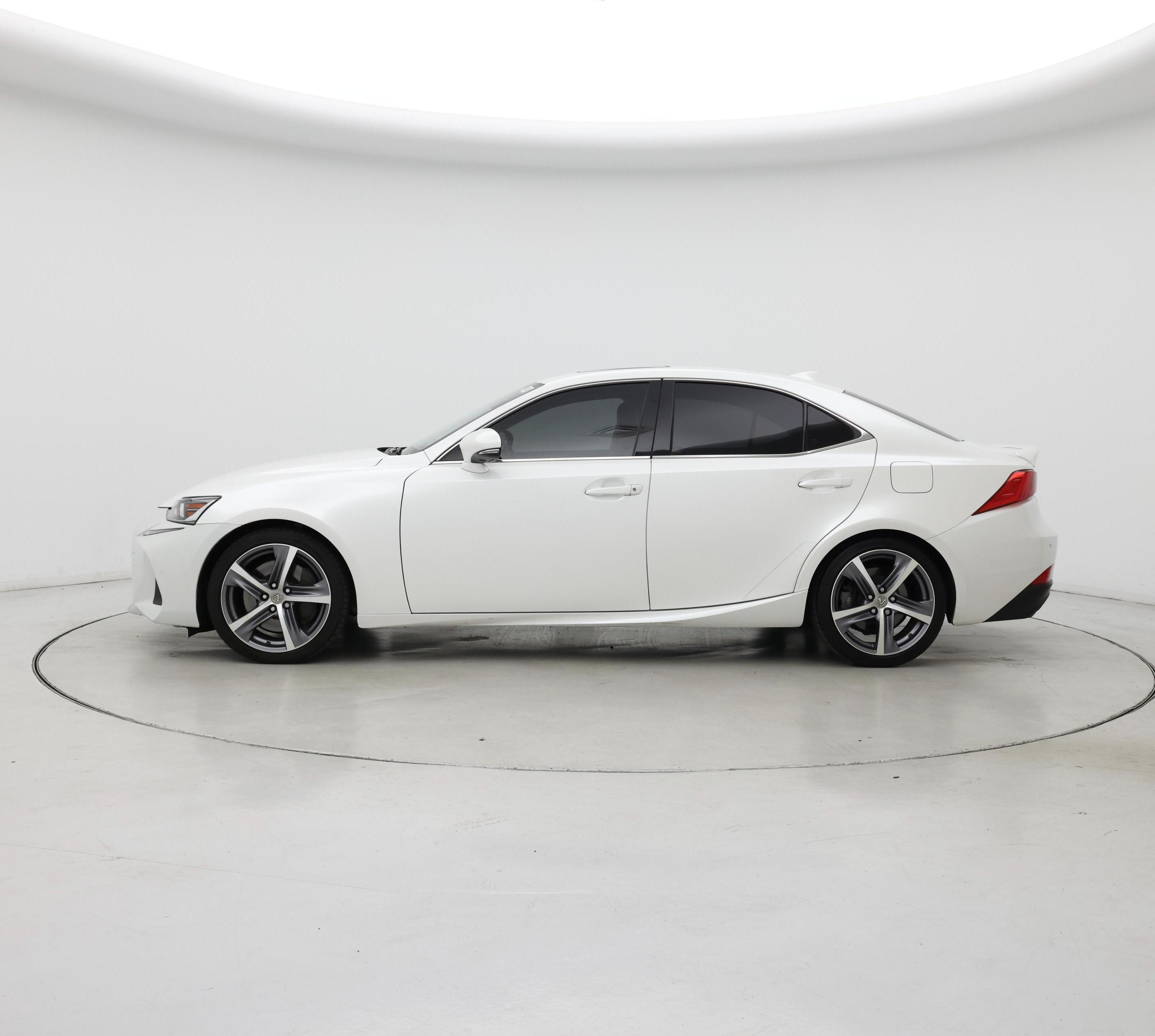 Thumbnail: 2017 Lexus IS - 3