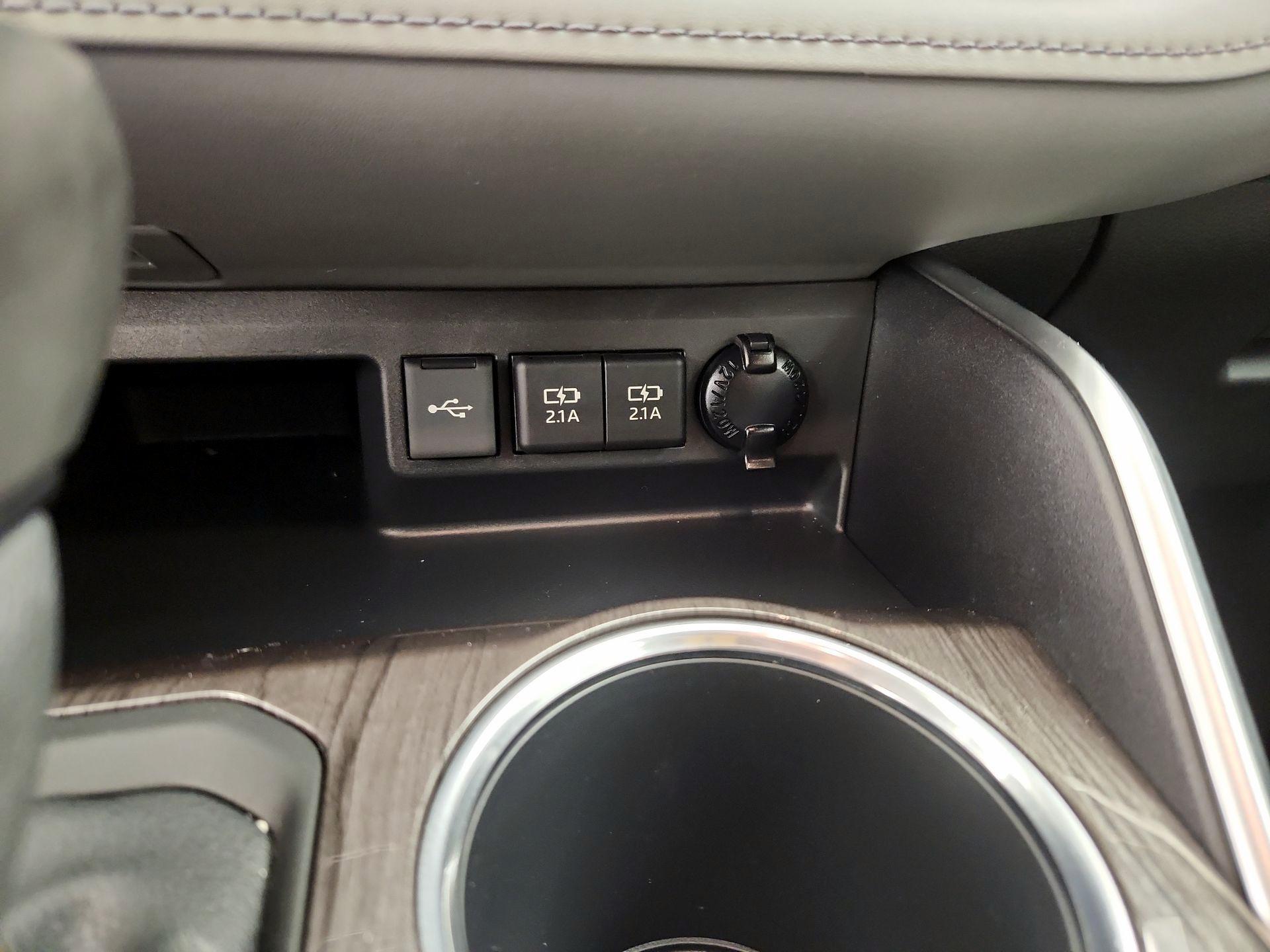 Thumbnail: 2021 Toyota Highlander - 19