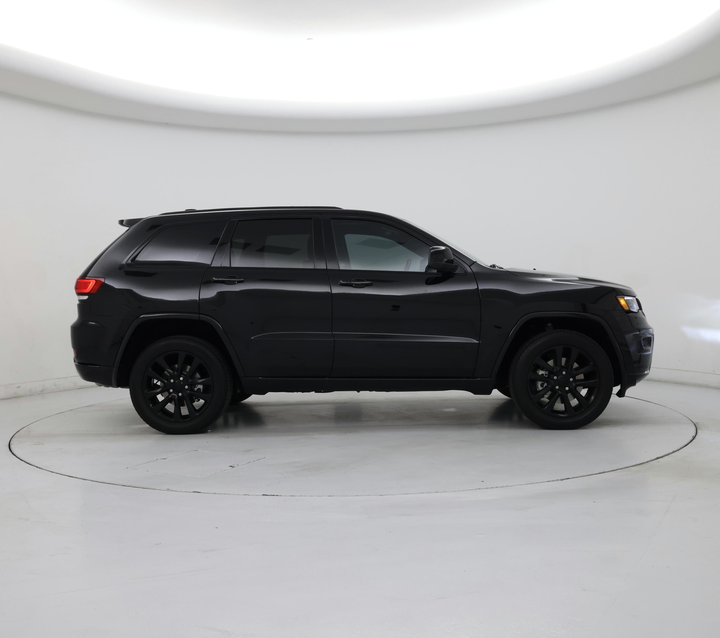 Thumbnail: 2022 Jeep Grand Cherokee - 7