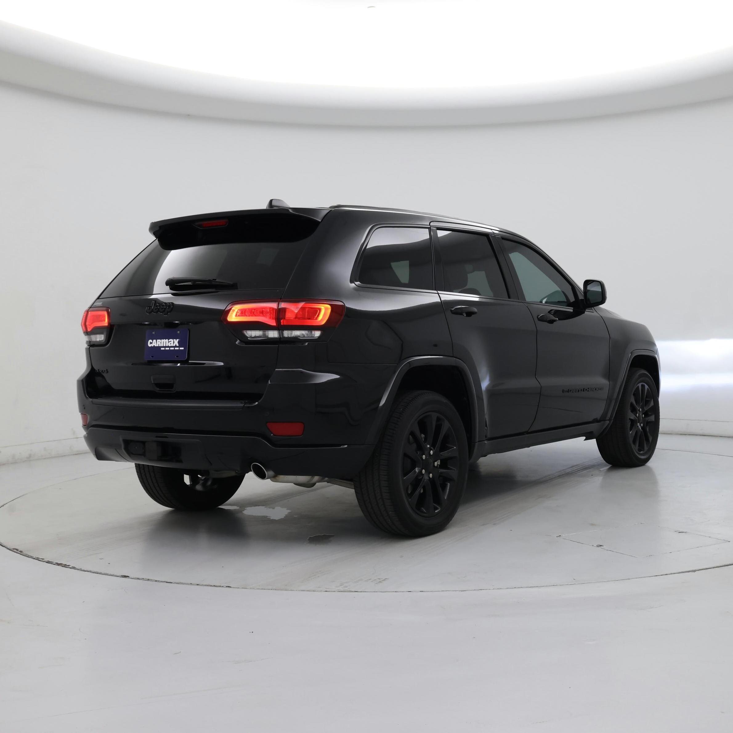 Thumbnail: 2022 Jeep Grand Cherokee - 8