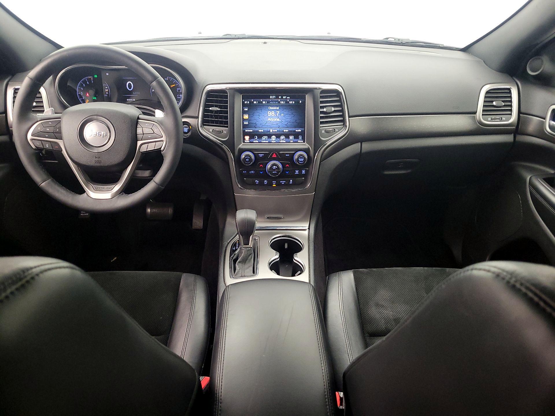 Thumbnail: 2017 Jeep Grand Cherokee - 9