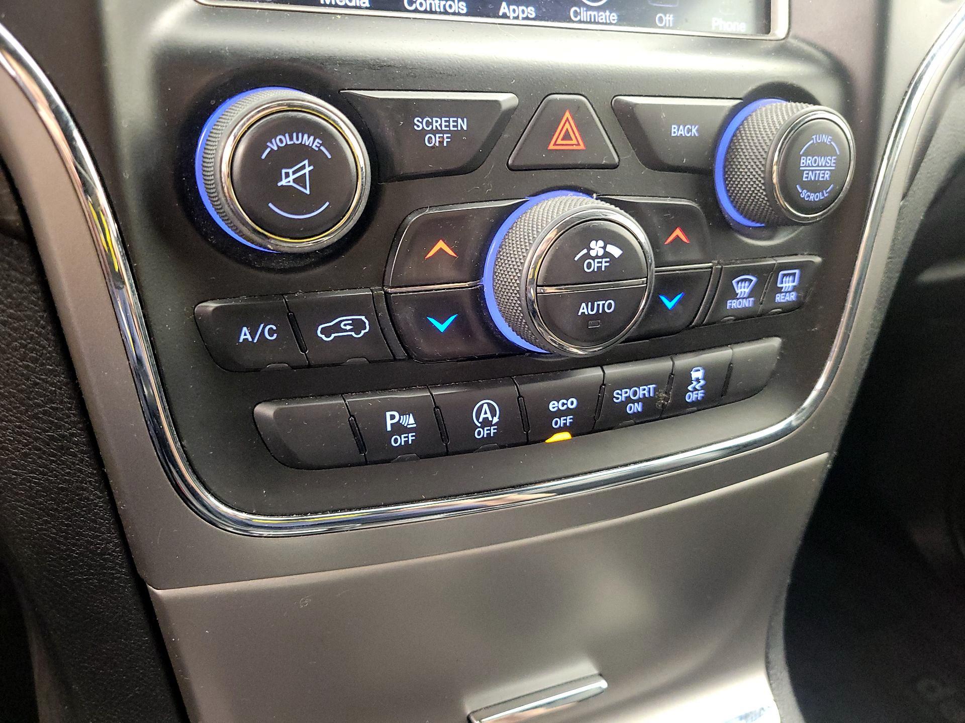 Thumbnail: 2017 Jeep Grand Cherokee - 16