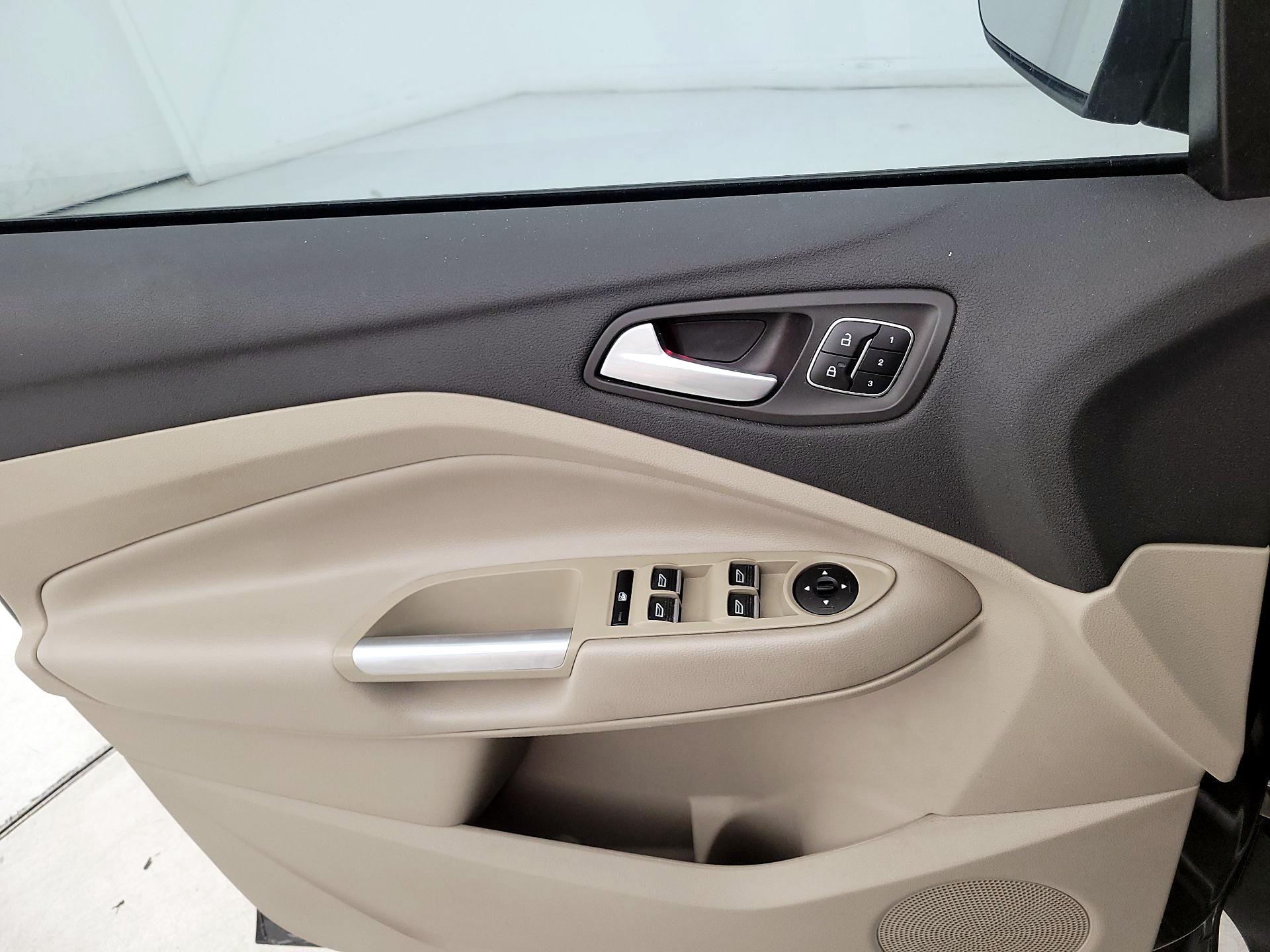 Thumbnail: 2017 Ford Escape - 12