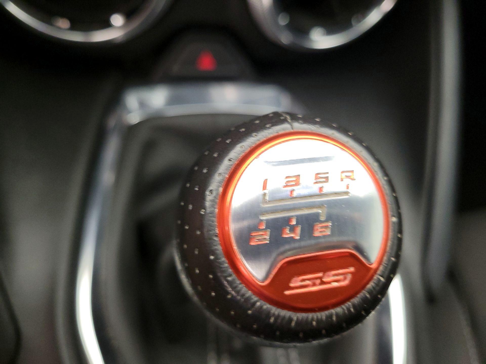 Thumbnail: 2020 Chevrolet Camaro - 17