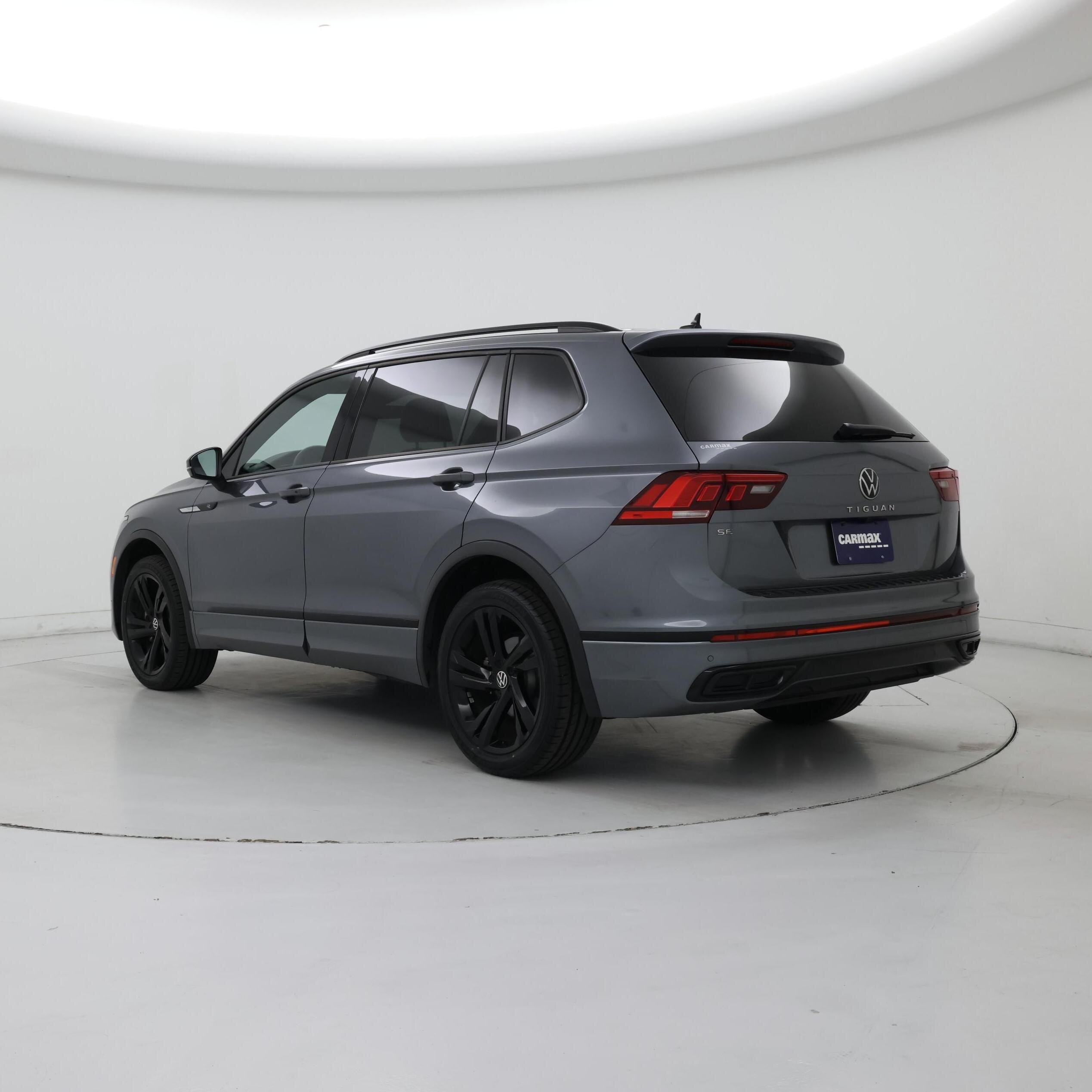 Thumbnail: 2023 Volkswagen Tiguan - 2