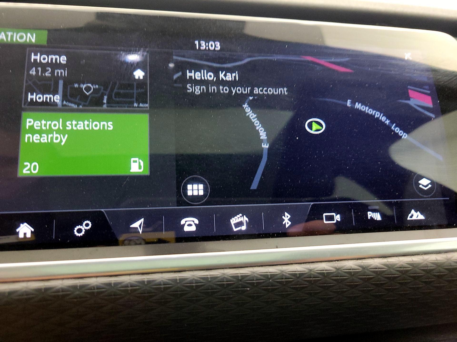 Thumbnail: 2018 Land Rover Range Rover Velar - 14