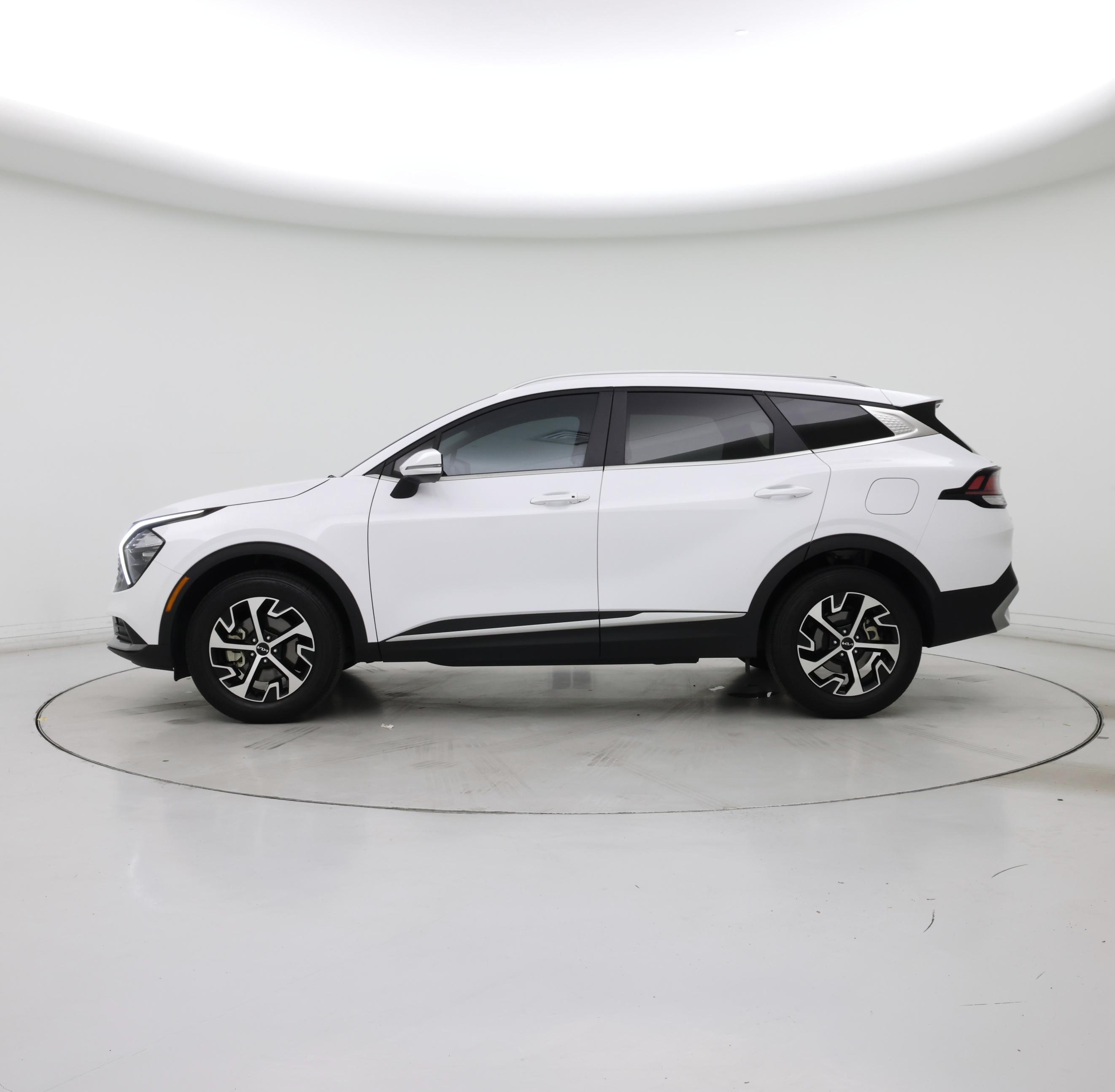 Thumbnail: 2023 Kia Sportage - 3