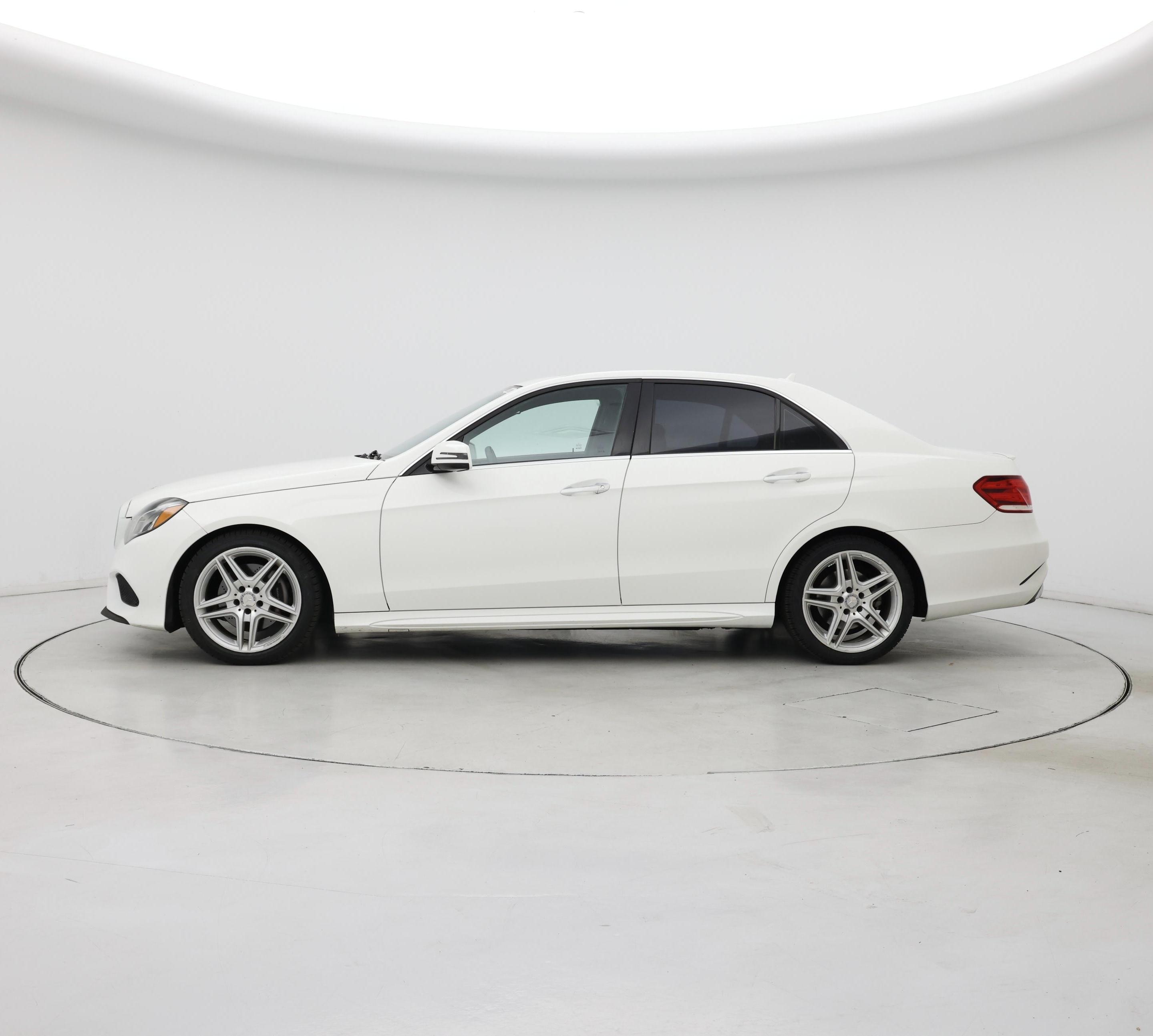 Thumbnail: 2014 Mercedes-Benz E-Class - 3
