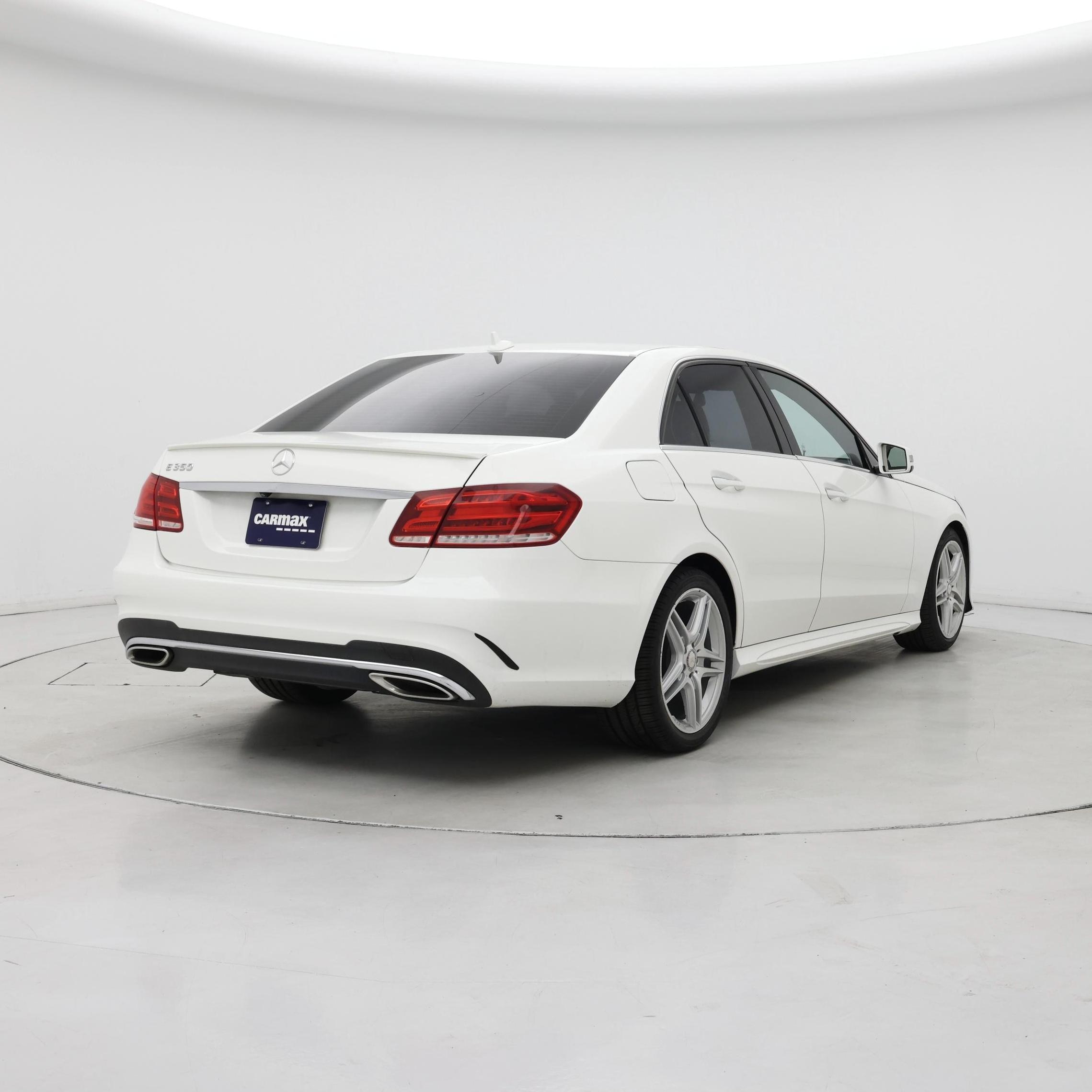 Thumbnail: 2014 Mercedes-Benz E-Class - 8