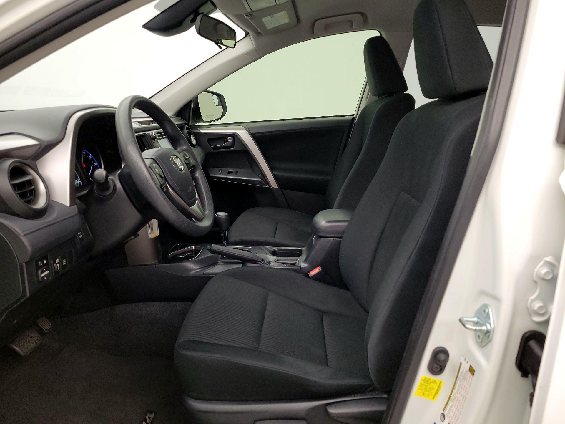 Thumbnail: 2017 Toyota RAV4 - 11