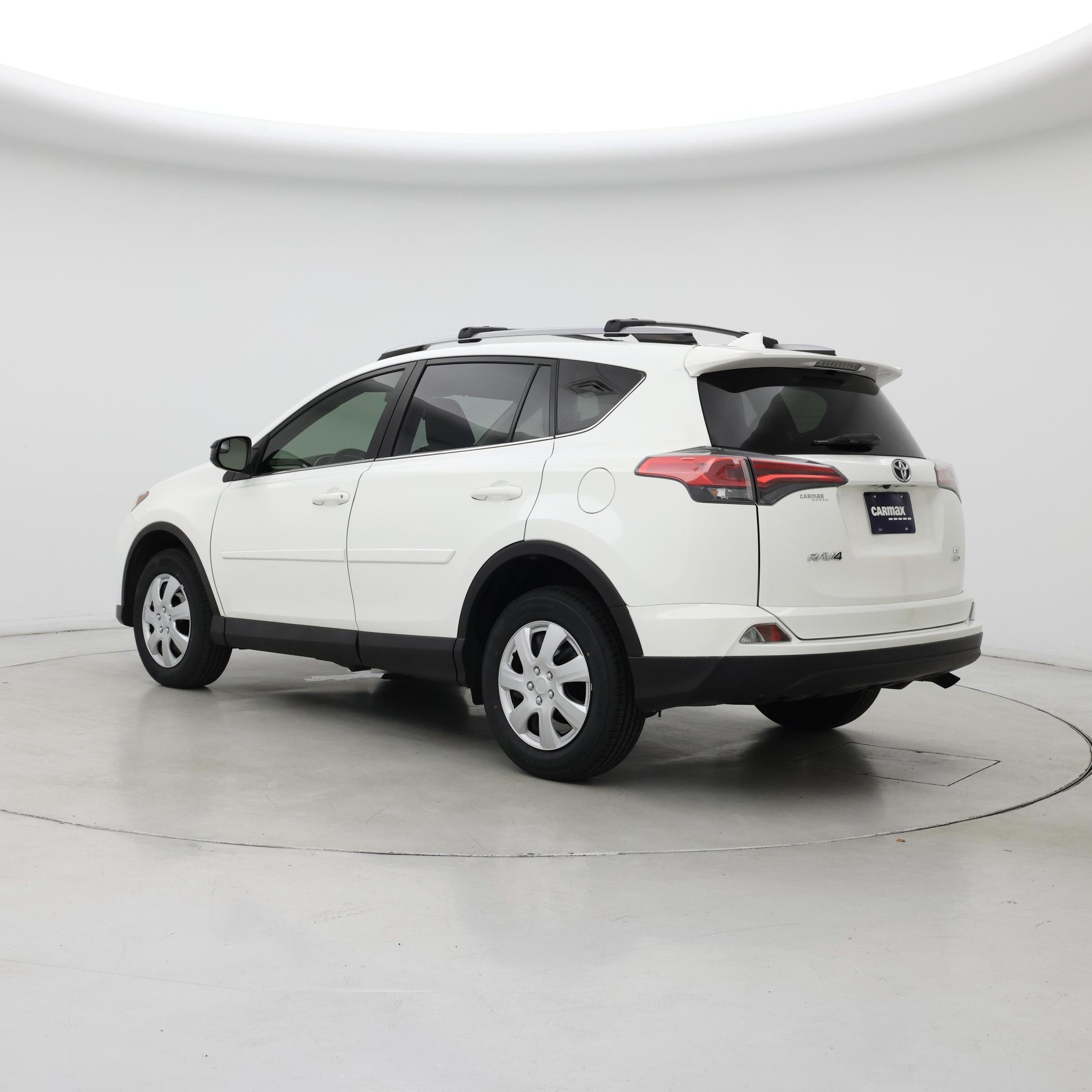 Thumbnail: 2017 Toyota RAV4 - 2